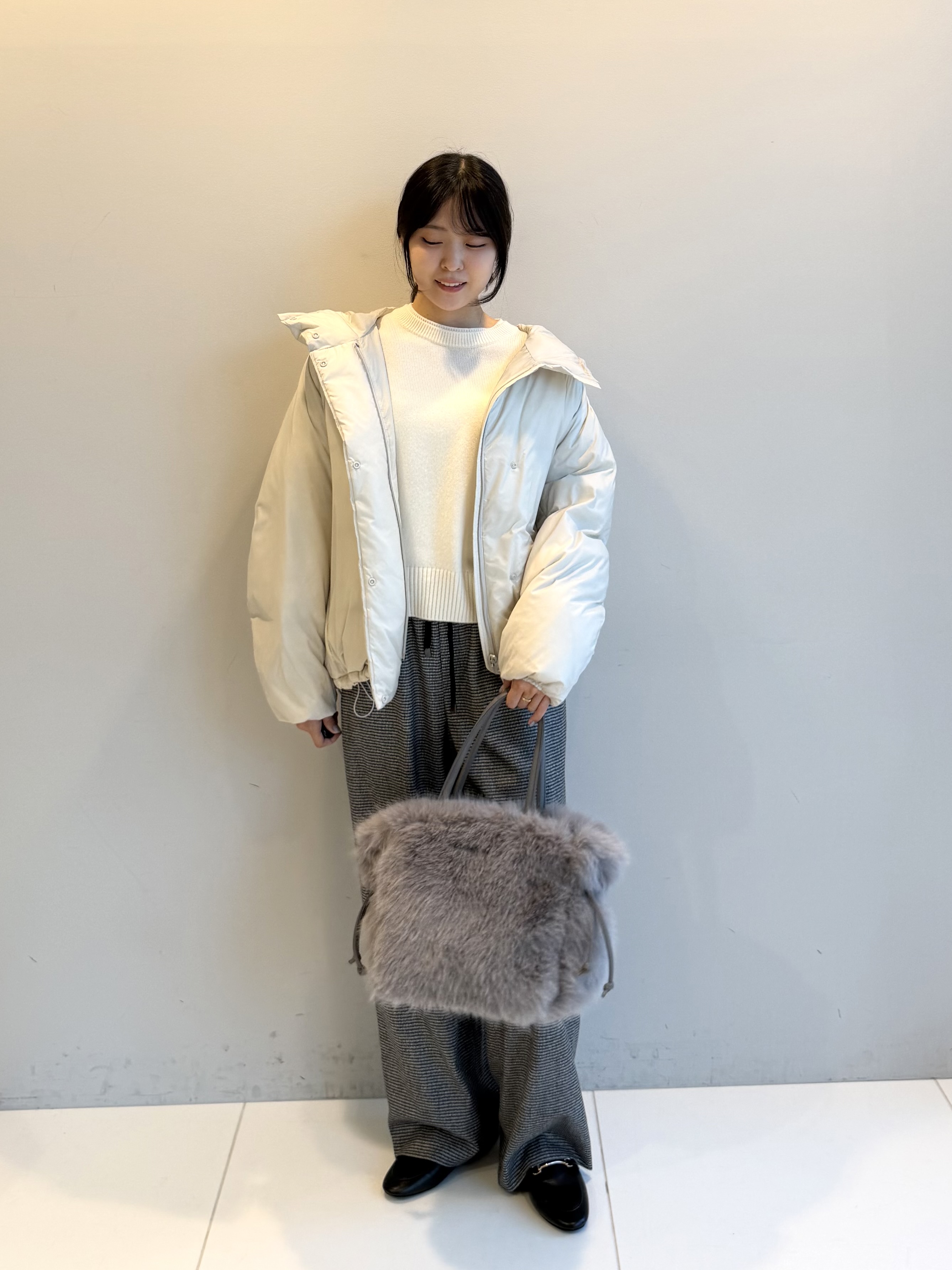 ririkaさんの「UNTITLED｜【セットアップ可/ウエストゴム】ウールドロストパンツ」を使ったコーディネート