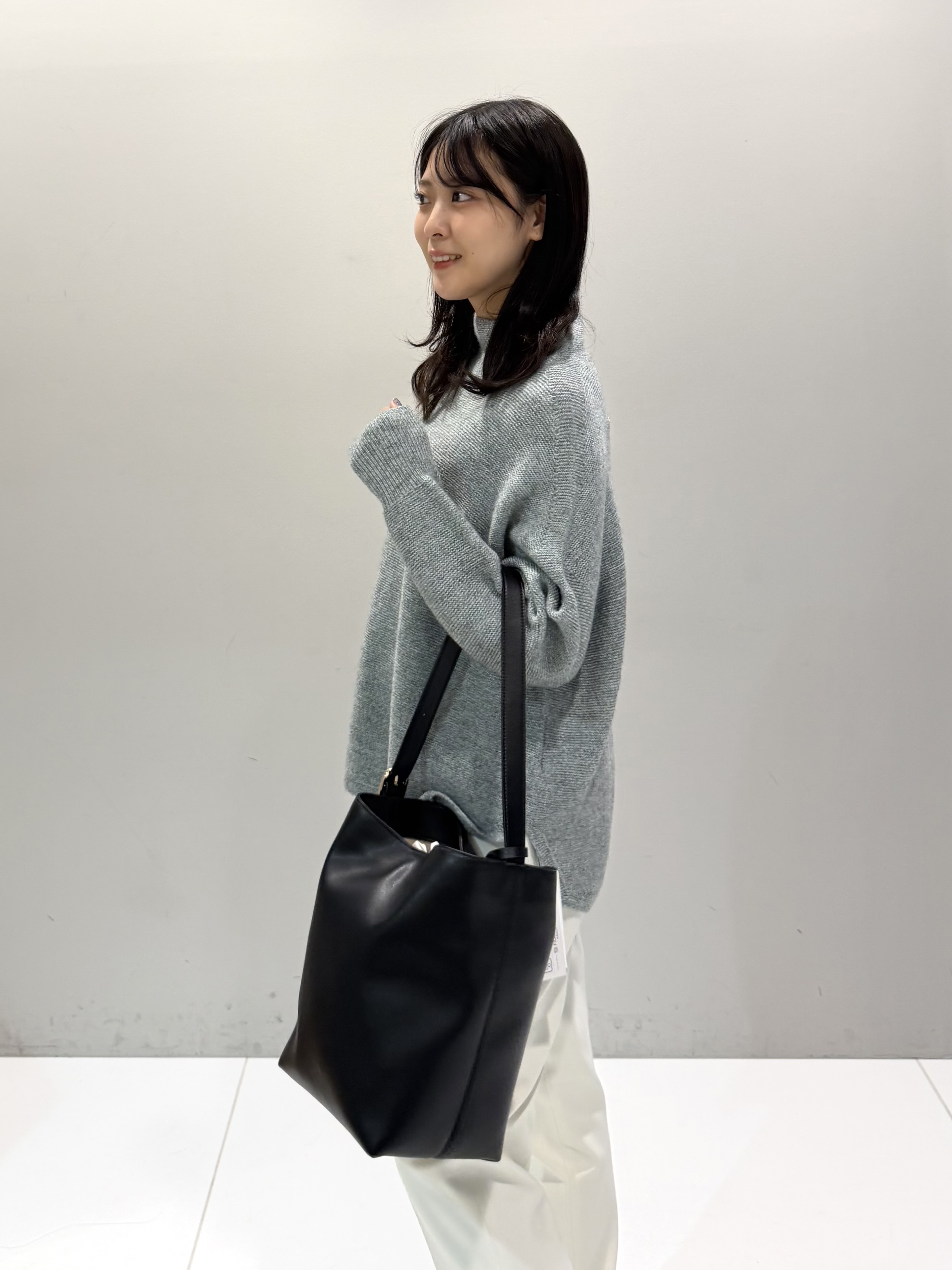 ririkaさんの「UNTITLED｜裏起毛テーパードパンツ」を使ったコーディネート