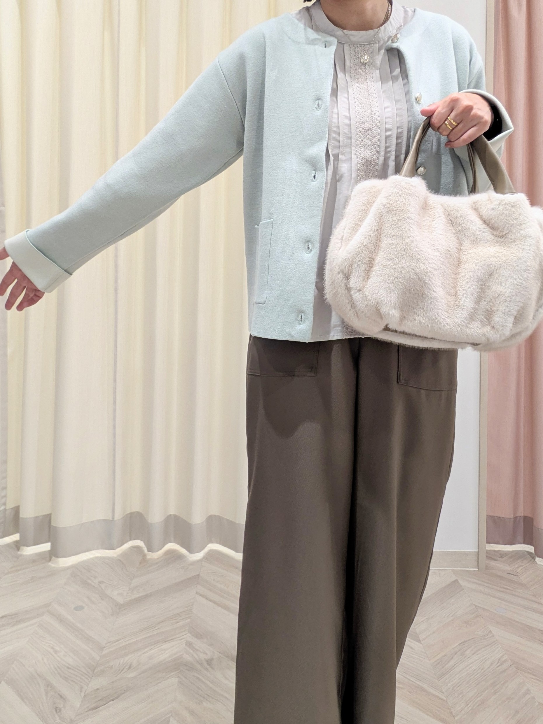 miyuさんの「SHOO･LA･RUE｜【S-LL/洗濯機可/静電気防止】もちもち配色ダブルフェイスカーディガン」を使ったコーディネート