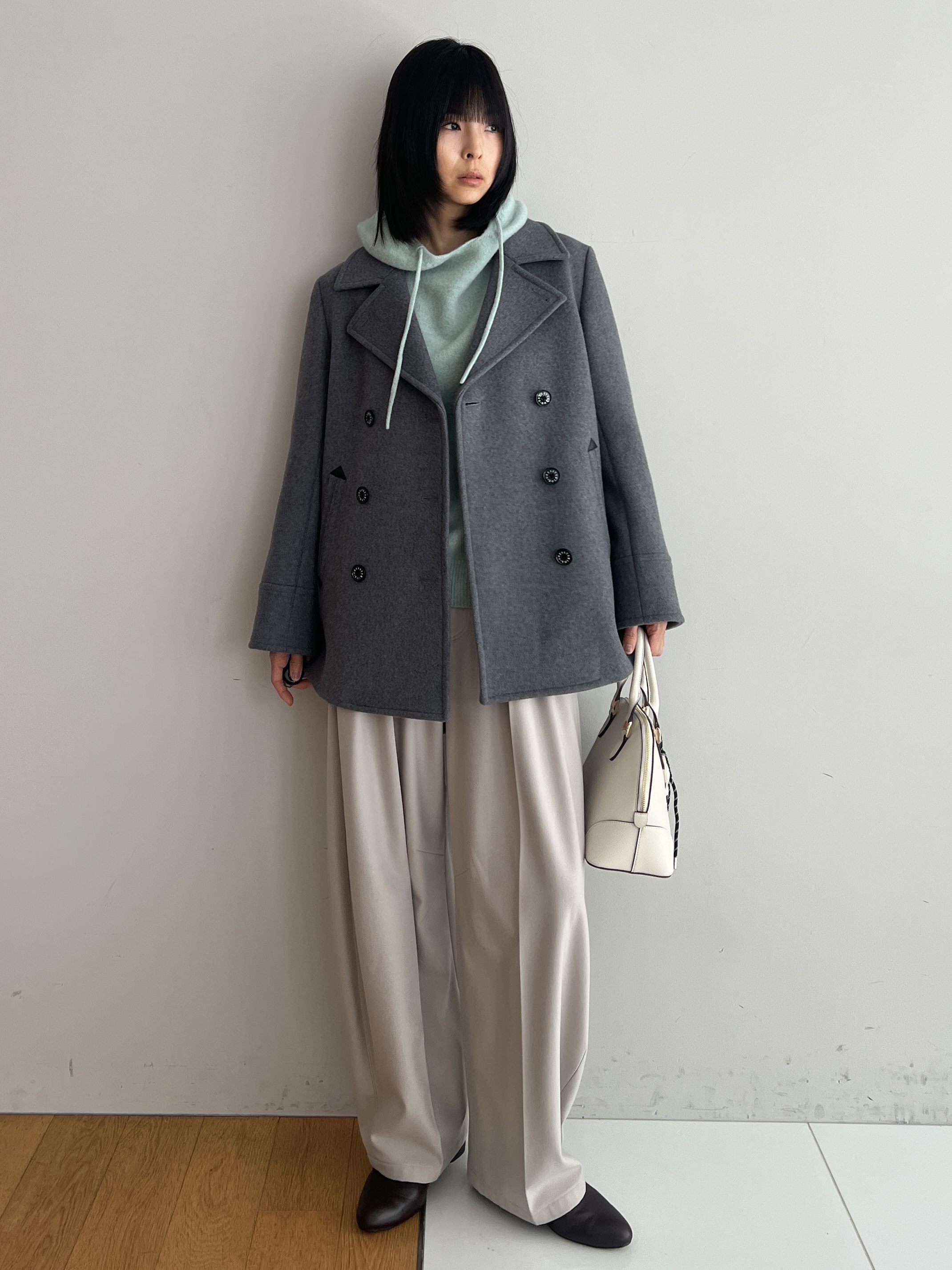 misaさんの「DRESSTERIOR｜Super140 AラインPコート」を使ったコーディネート