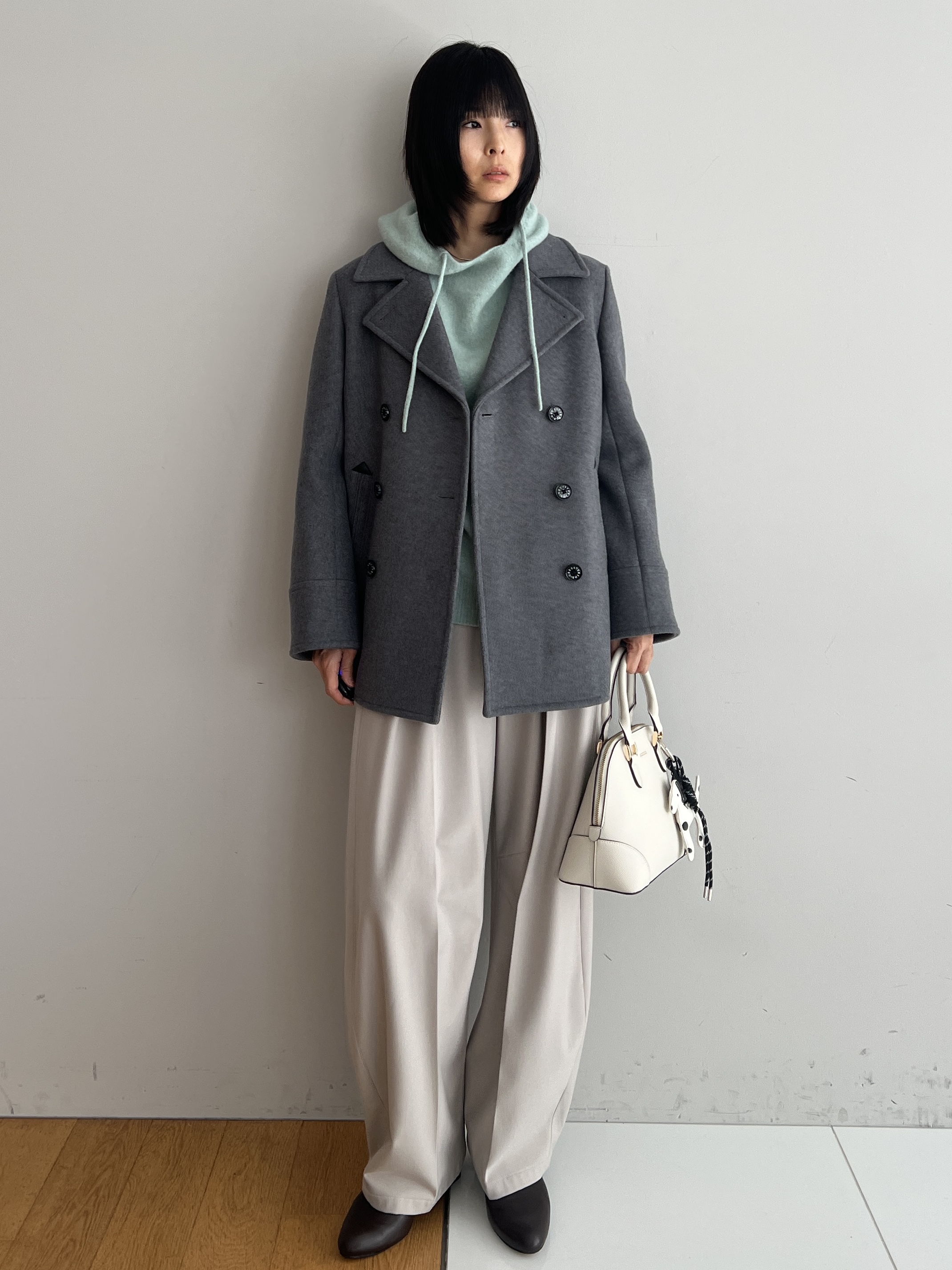 misaさんの「DRESSTERIOR｜Super140 AラインPコート」を使ったコーディネート