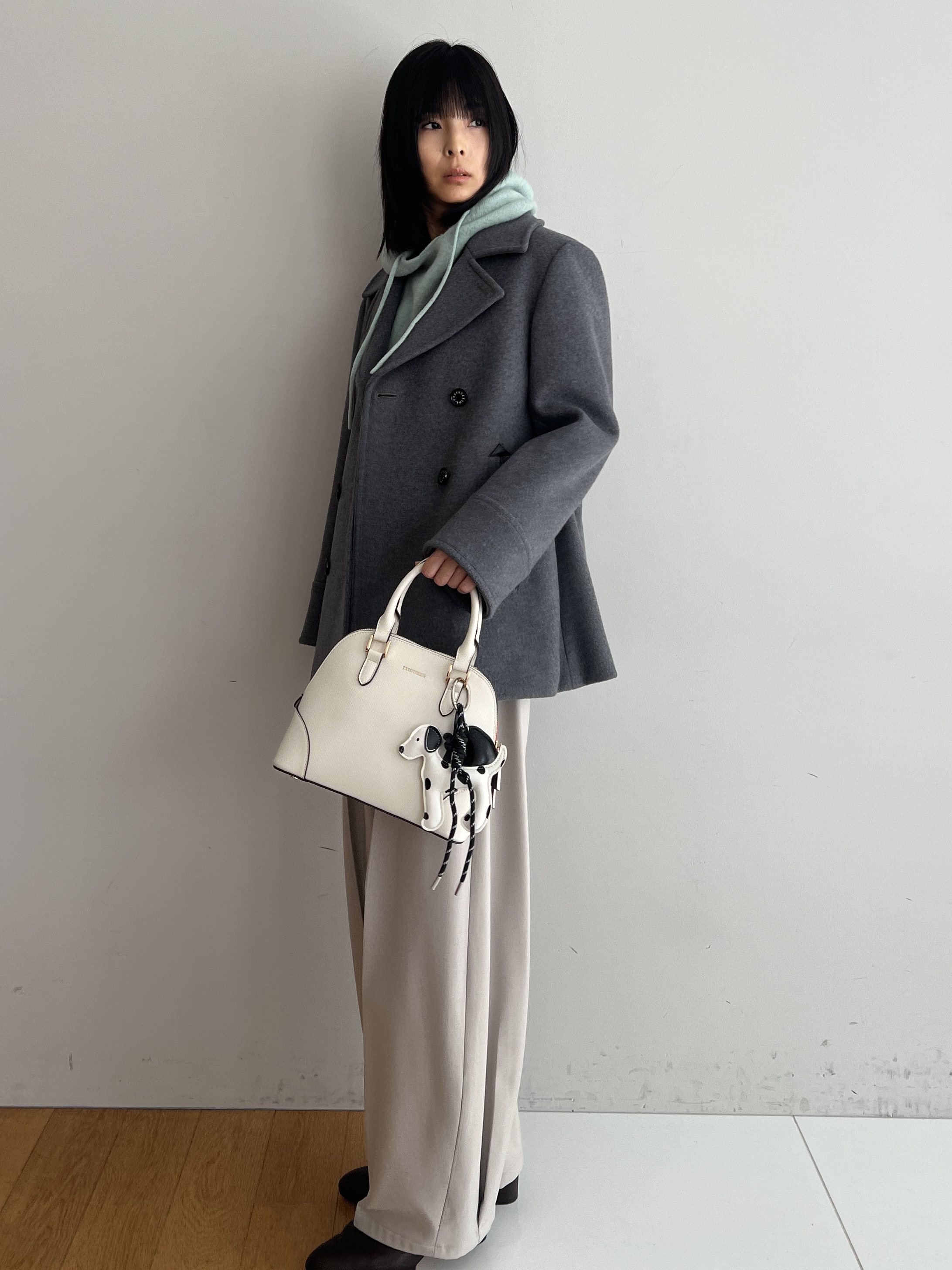 misaさんの「DRESSTERIOR｜Super140 AラインPコート」を使ったコーディネート