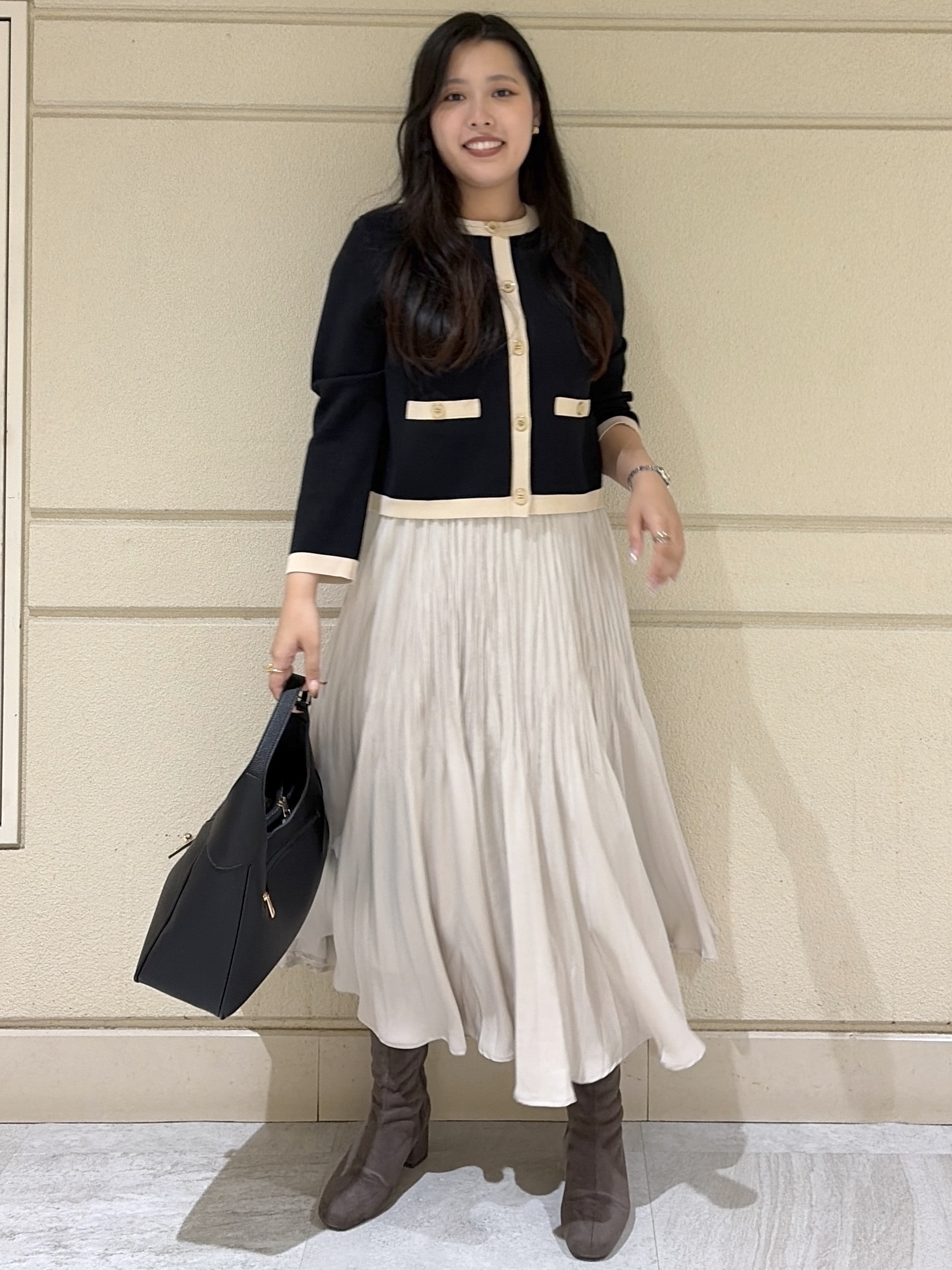 Momokaさんの「COUP DE CHANCE｜【手洗い可／日本製】配色カーディガン」を使ったコーディネート