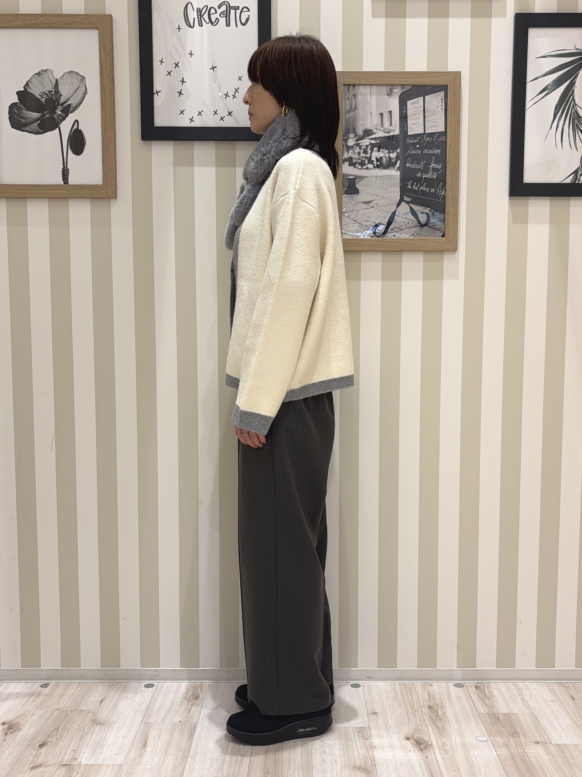 たまごがにさんの「SHOO･LA･RUE｜【洗濯機可/S-LL】ジャケット感覚で着られる バイカラーニットカーディガン」を使ったコーディネート