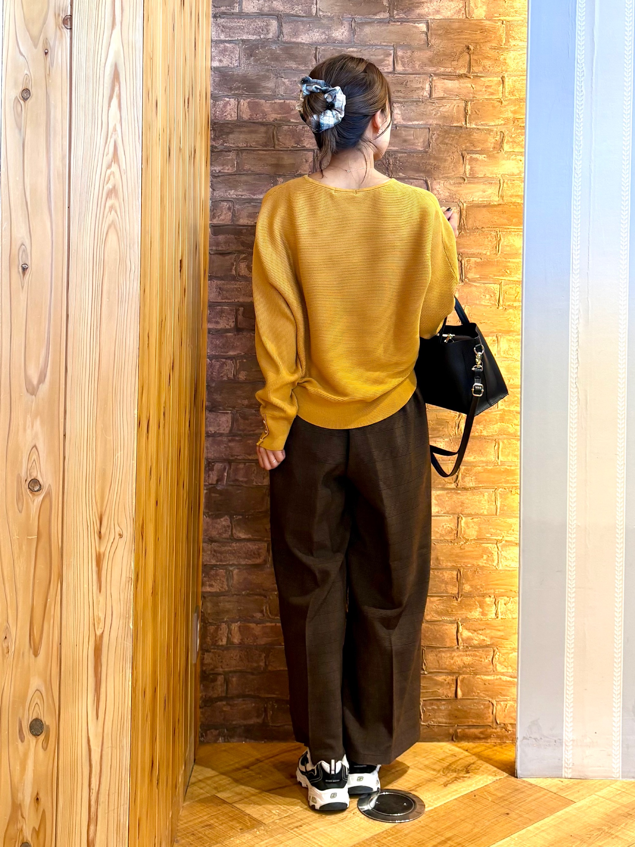 mieさんの「SHOO･LA･RUE｜【洗濯機可/体型カバー】やわらかリブドルマンニット」を使ったコーディネート