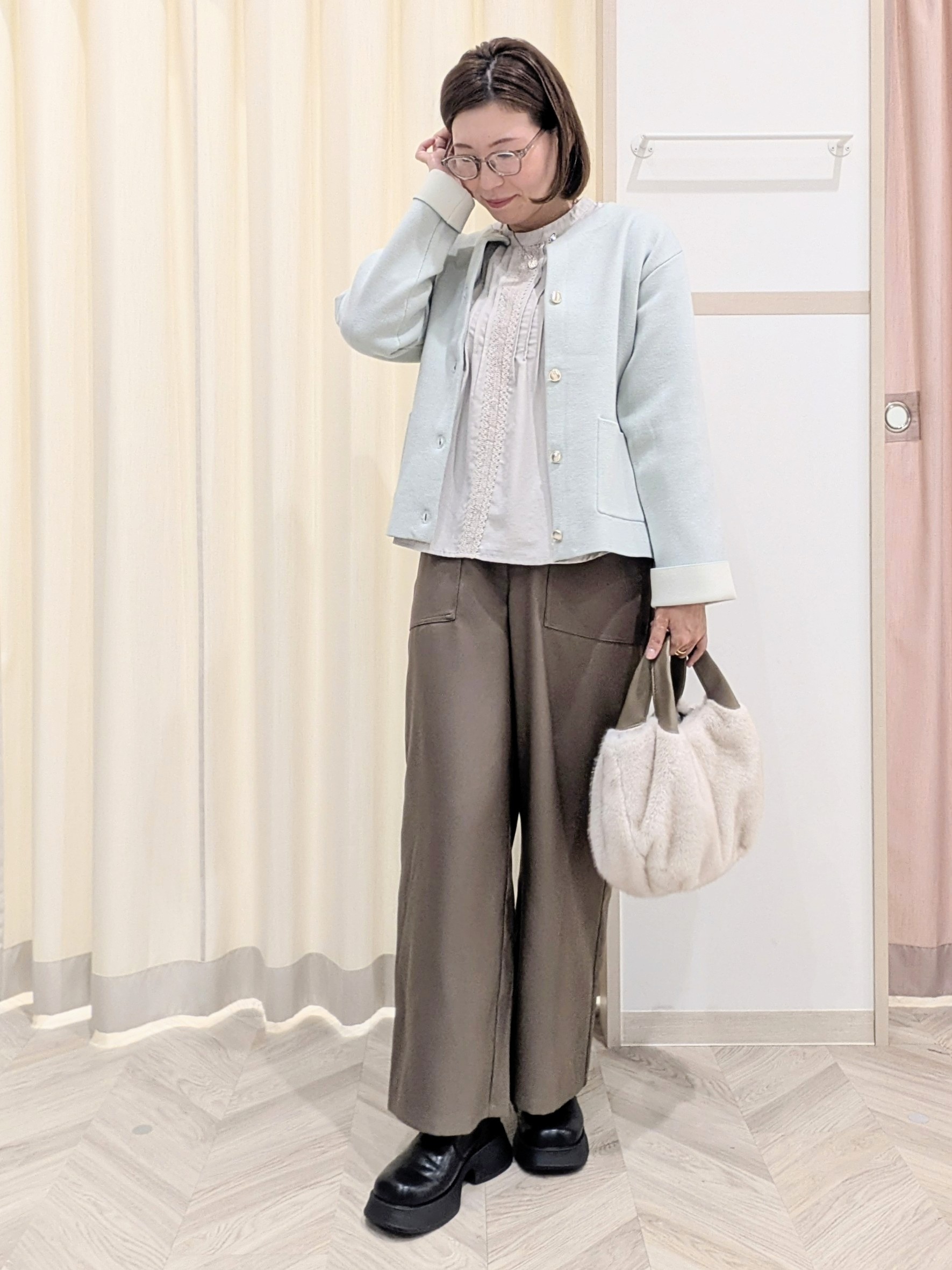 miyuさんの「SHOO･LA･RUE｜【S-LL/洗濯機可/静電気防止】もちもち配色ダブルフェイスカーディガン」を使ったコーディネート
