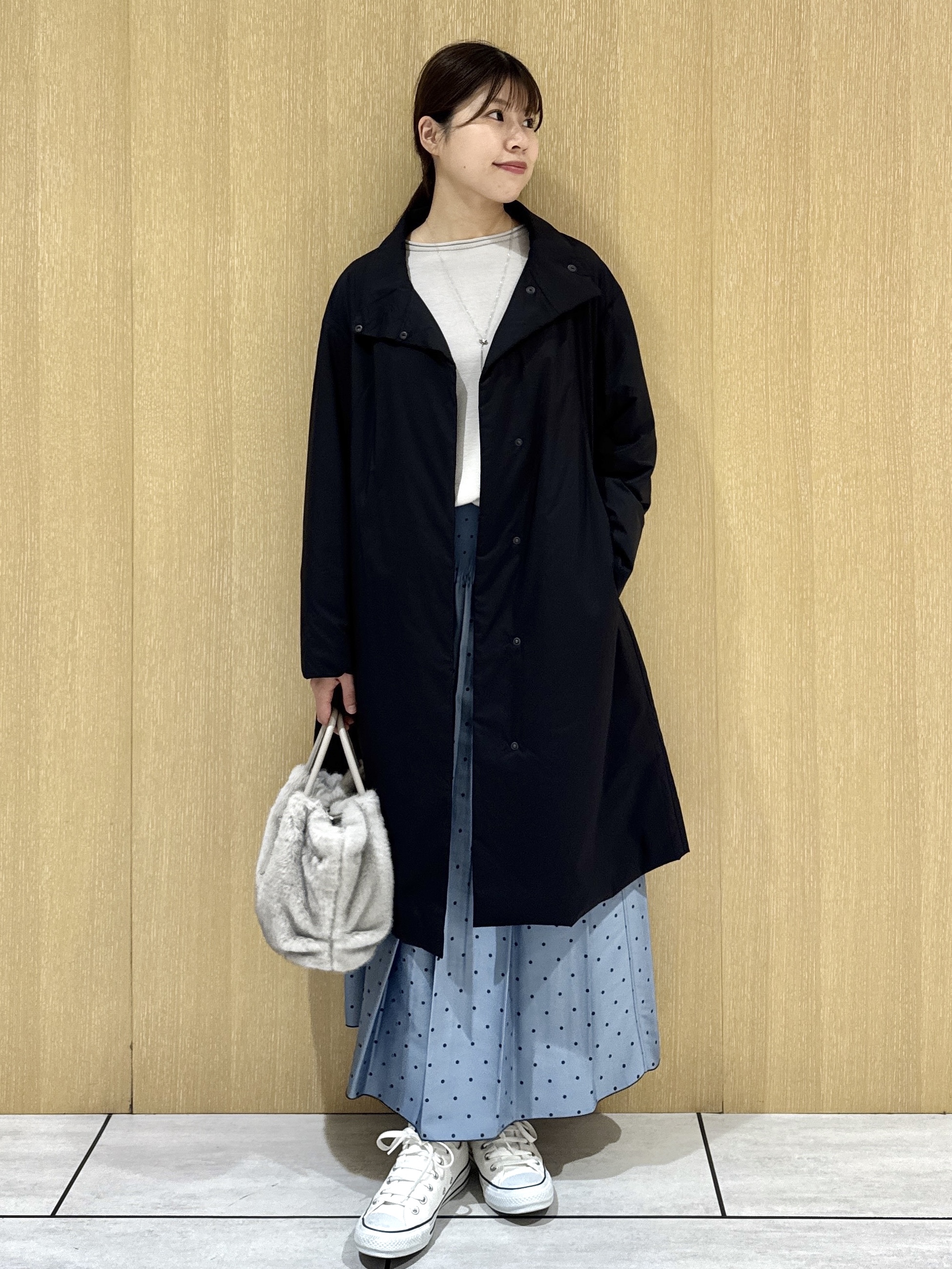 nanaさんの「UNTITLED｜【撥水/軽量/薄中綿入り】スタンドカラーコート」を使ったコーディネート