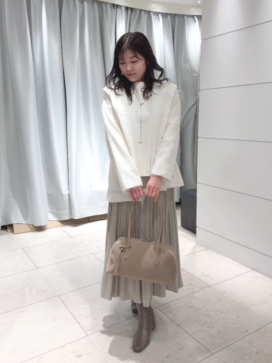 misaさんの「UNTITLED｜【軽アウター/秋羽織り】シャギーフーディ―カーディガン」を使ったコーディネート