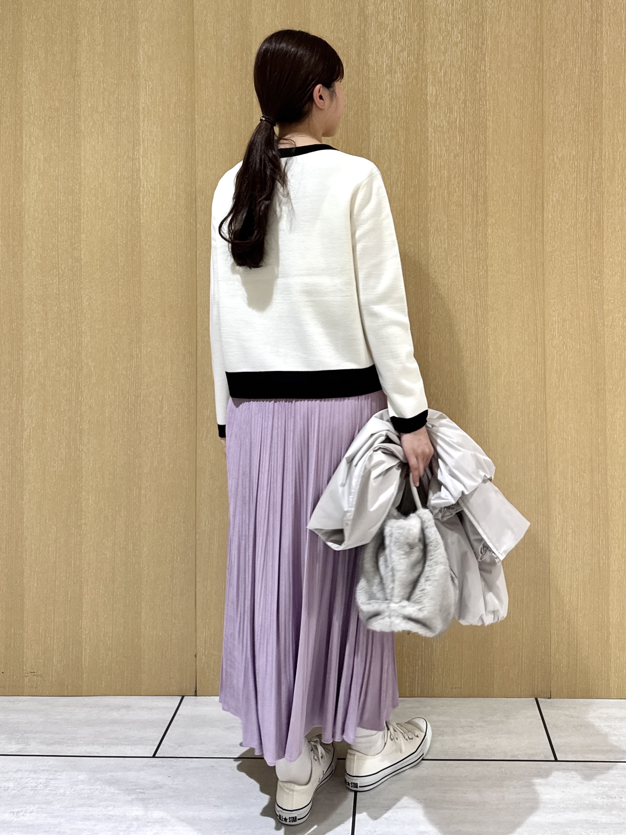 nanaさんの「UNTITLED｜【アンサンブル可/上品映え】モールラインクルーネックニット」を使ったコーディネート