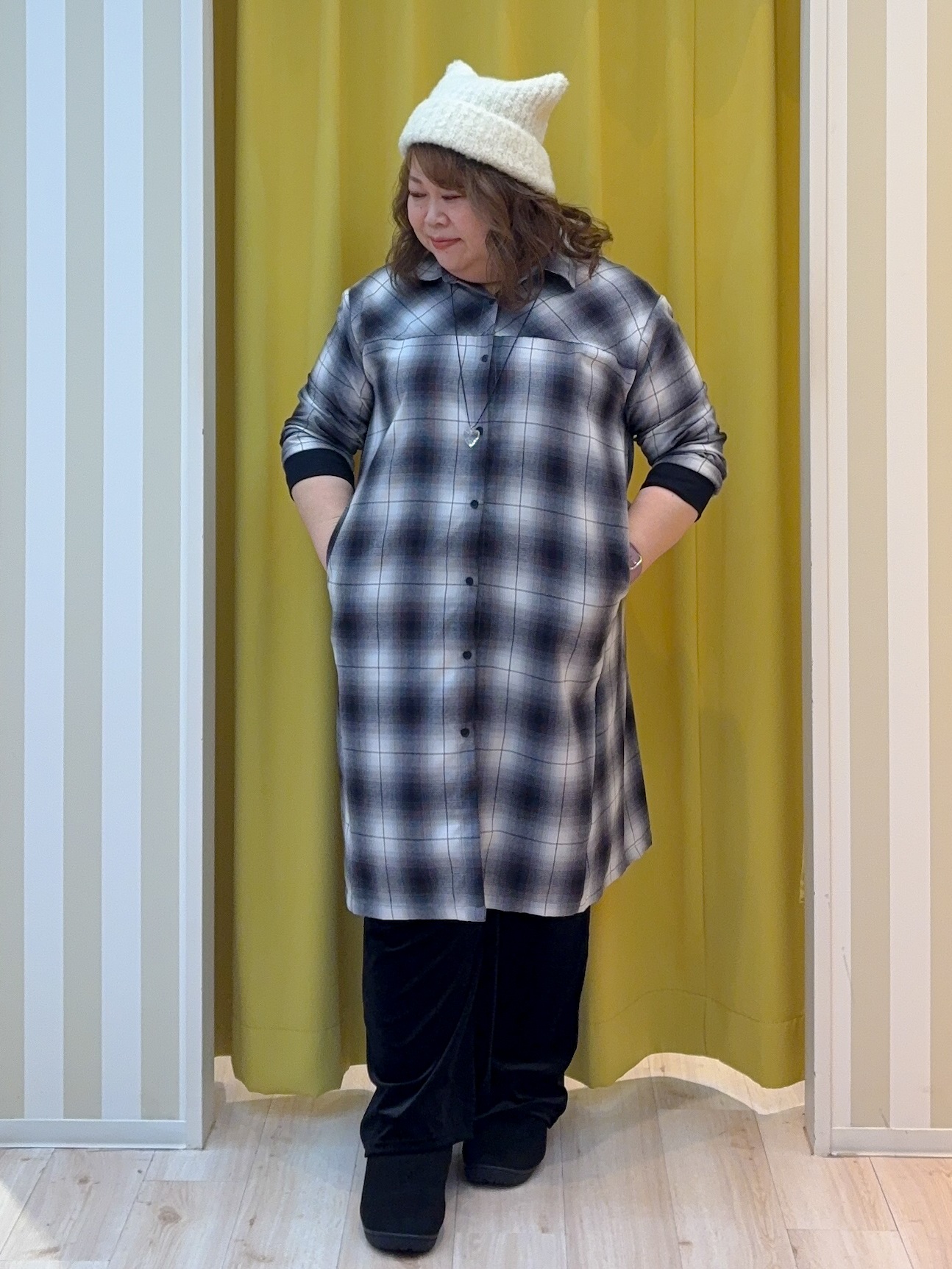 kotoさんさんの「SHOO･LA･RUE｜ベロアイージーワイドパンツ」を使ったコーディネート