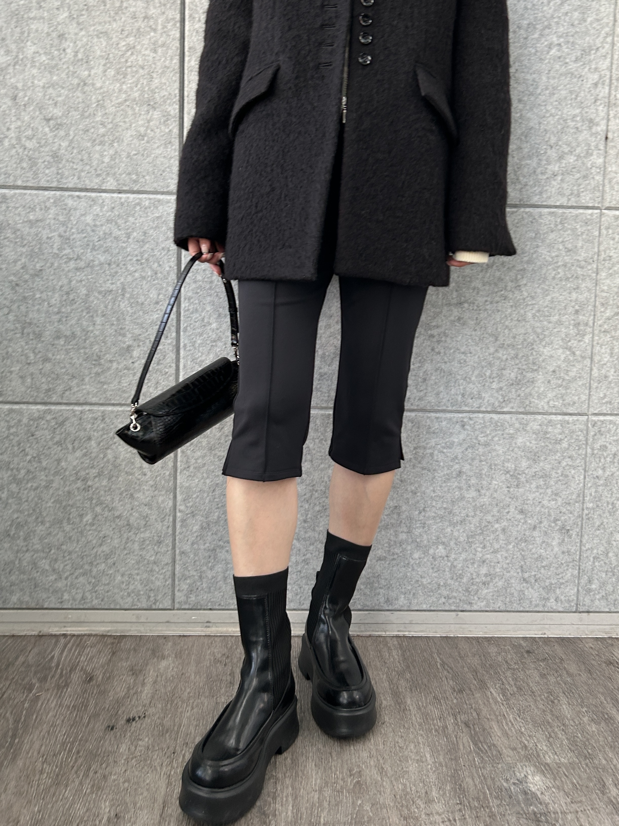 harunaさんの「CODE A｜form zip cardigan」を使ったコーディネート