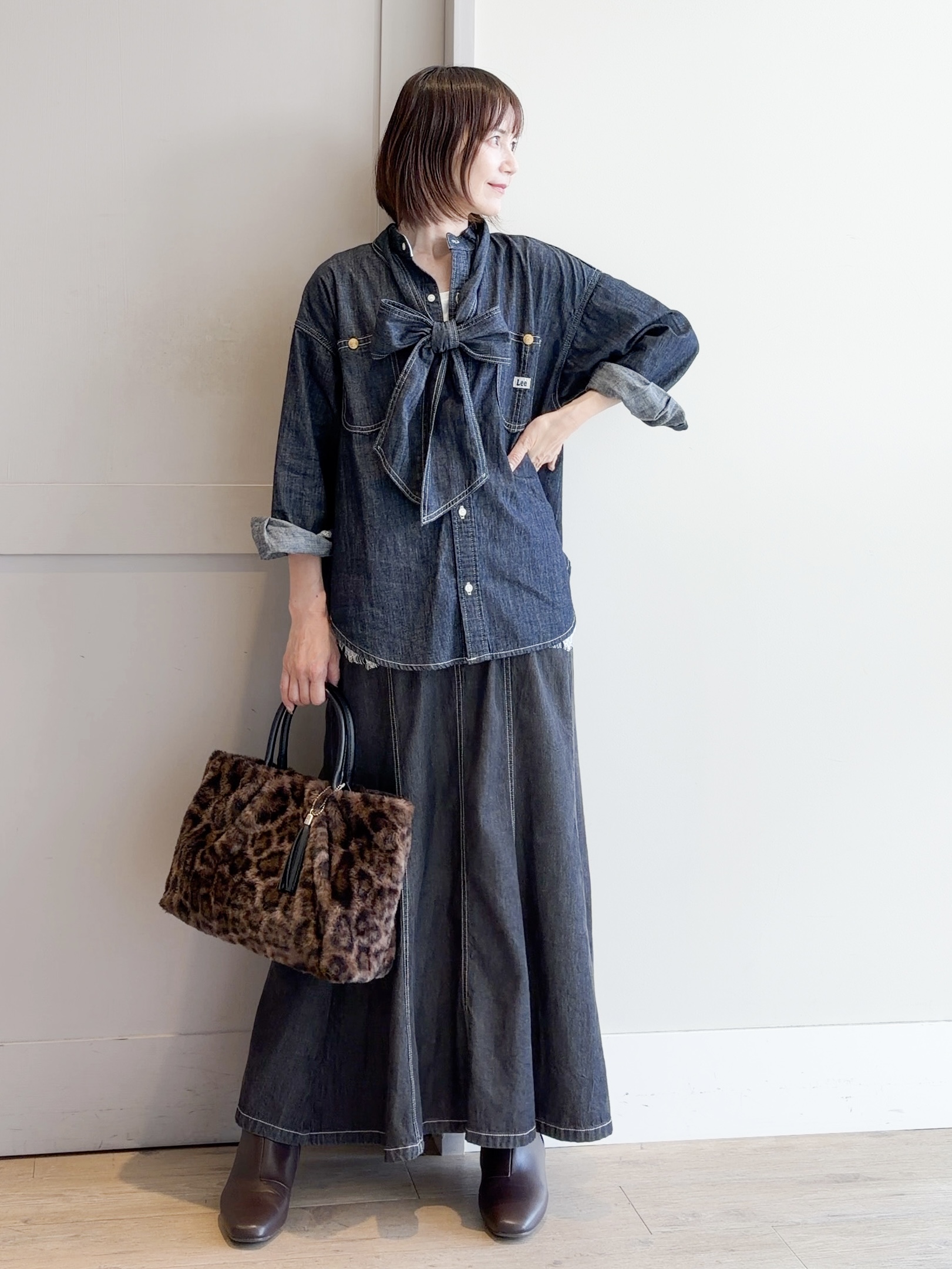 yamakoさんの「grove｜【Lee&times;grove別注】DENIM BOWTIE SHIRTS」を使ったコーディネート