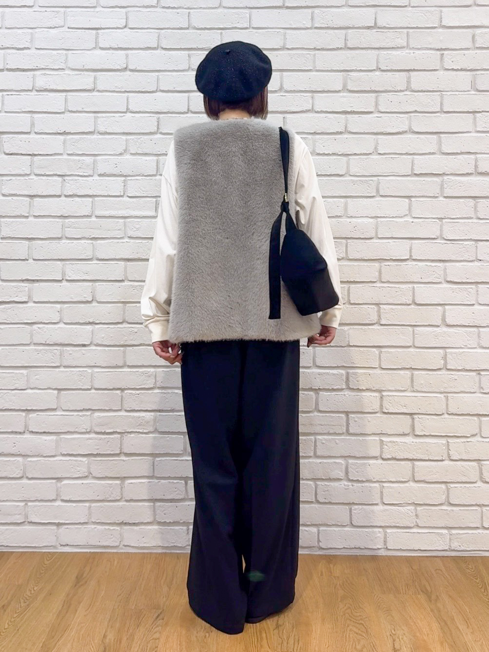 𝐜𝐡𝐢𝐤𝐚さんの「SHOO･LA･RUE｜【高レビュー/S-LL】デイリー使いに 選べる6柄プリントロンT」を使ったコーディネート