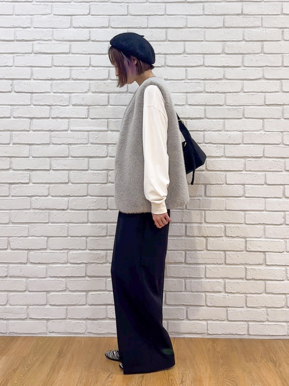 𝐜𝐡𝐢𝐤𝐚さんの「SHOO･LA･RUE｜【高レビュー/S-LL】デイリー使いに 選べる6柄プリントロンT」を使ったコーディネート