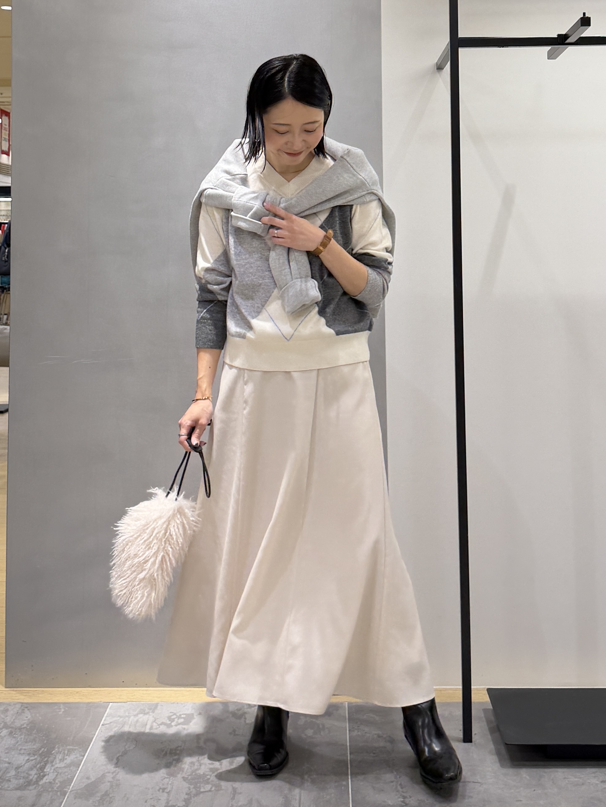 shihoさんの「INDIVI｜追加生産プレオーダー開始！【ウール混】ビッグアーガイル柄ニット」を使ったコーディネート