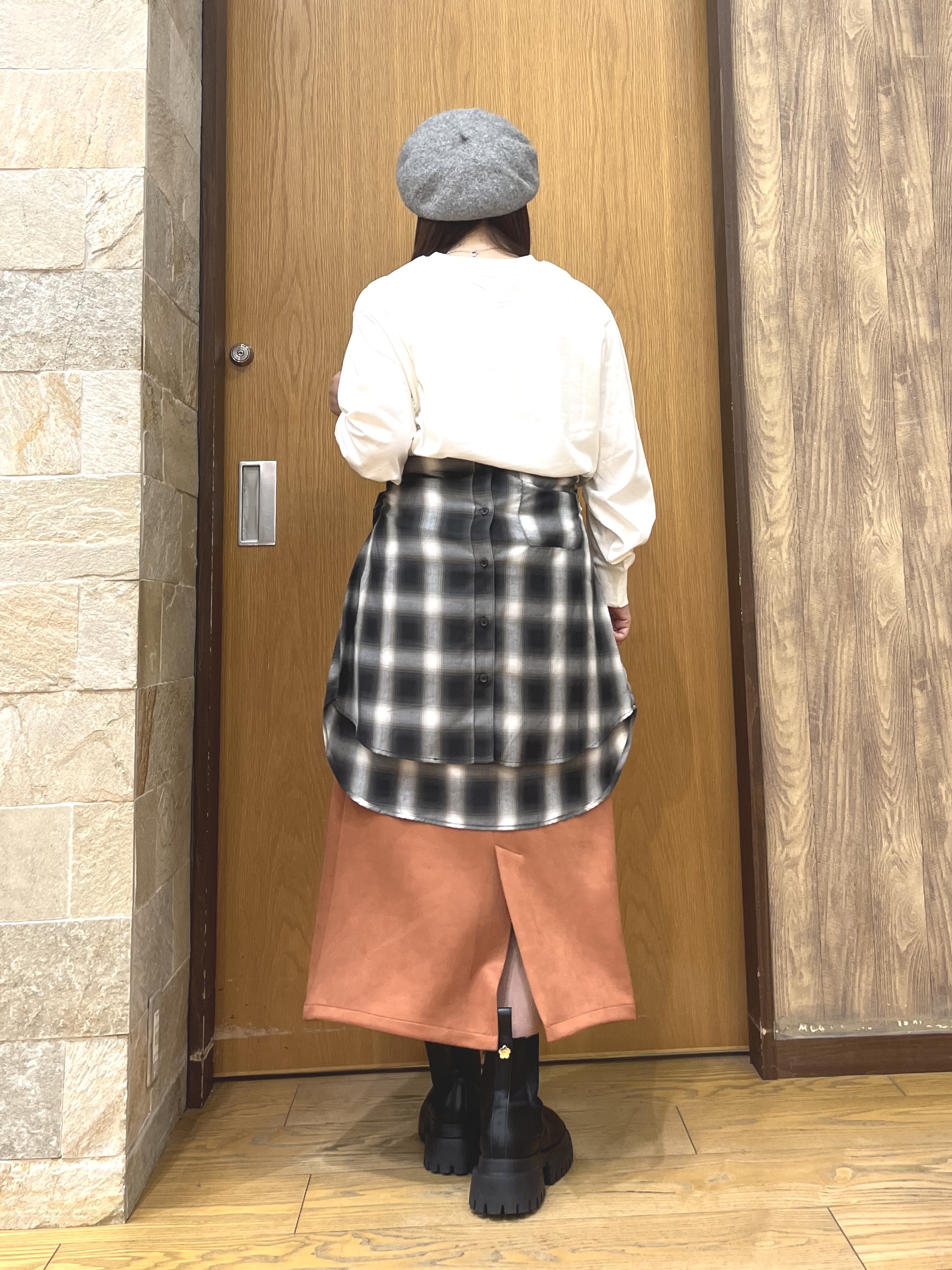 ゆっきーさんの「SHOO･LA･RUE｜【洗濯後しわになりにくい/S-LL】気分で選ぶ 大人のデイリー使いに ベーシックシャツ」を使ったコーディネート