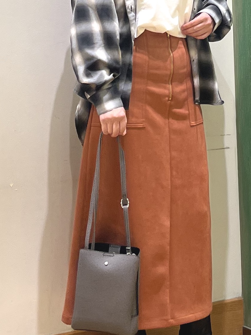 ゆっきーさんの「SHOO･LA･RUE｜【洗濯後しわになりにくい/S-LL】気分で選ぶ 大人のデイリー使いに ベーシックシャツ」を使ったコーディネート