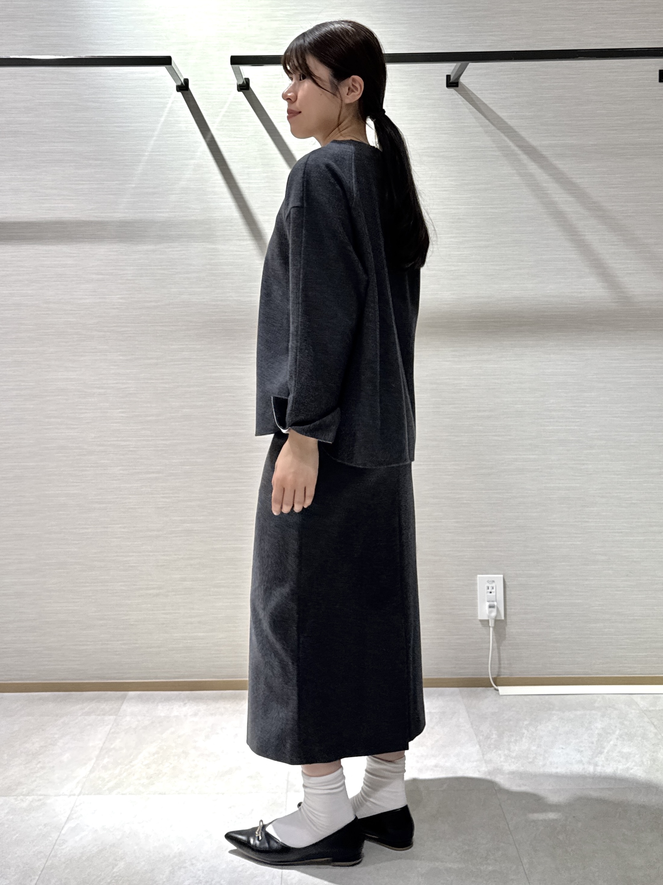 nanaさんの「UNTITLED｜【セットアップ可/スウェットライク】袖口シャツドッキングプルオーバー」を使ったコーディネート