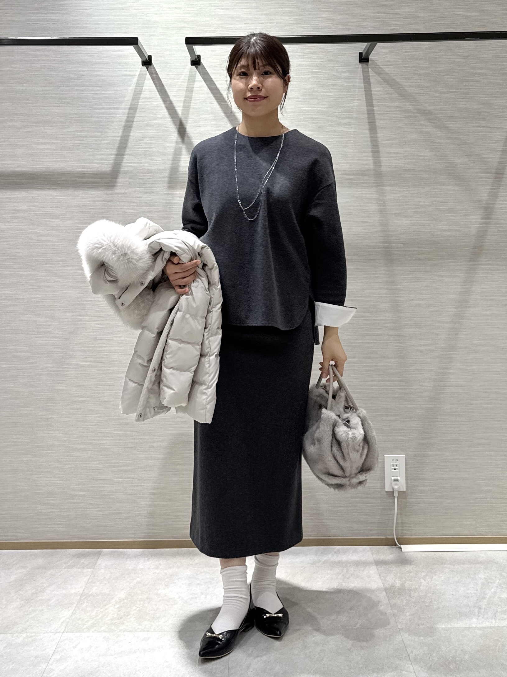 nanaさんの「UNTITLED｜【セットアップ可/スウェットライク】袖口シャツドッキングプルオーバー」を使ったコーディネート