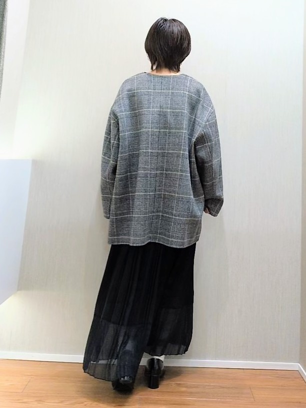 ミズタさんの「UNTITLED｜【マフラー付き/ゆったり】リバーコート」を使ったコーディネート