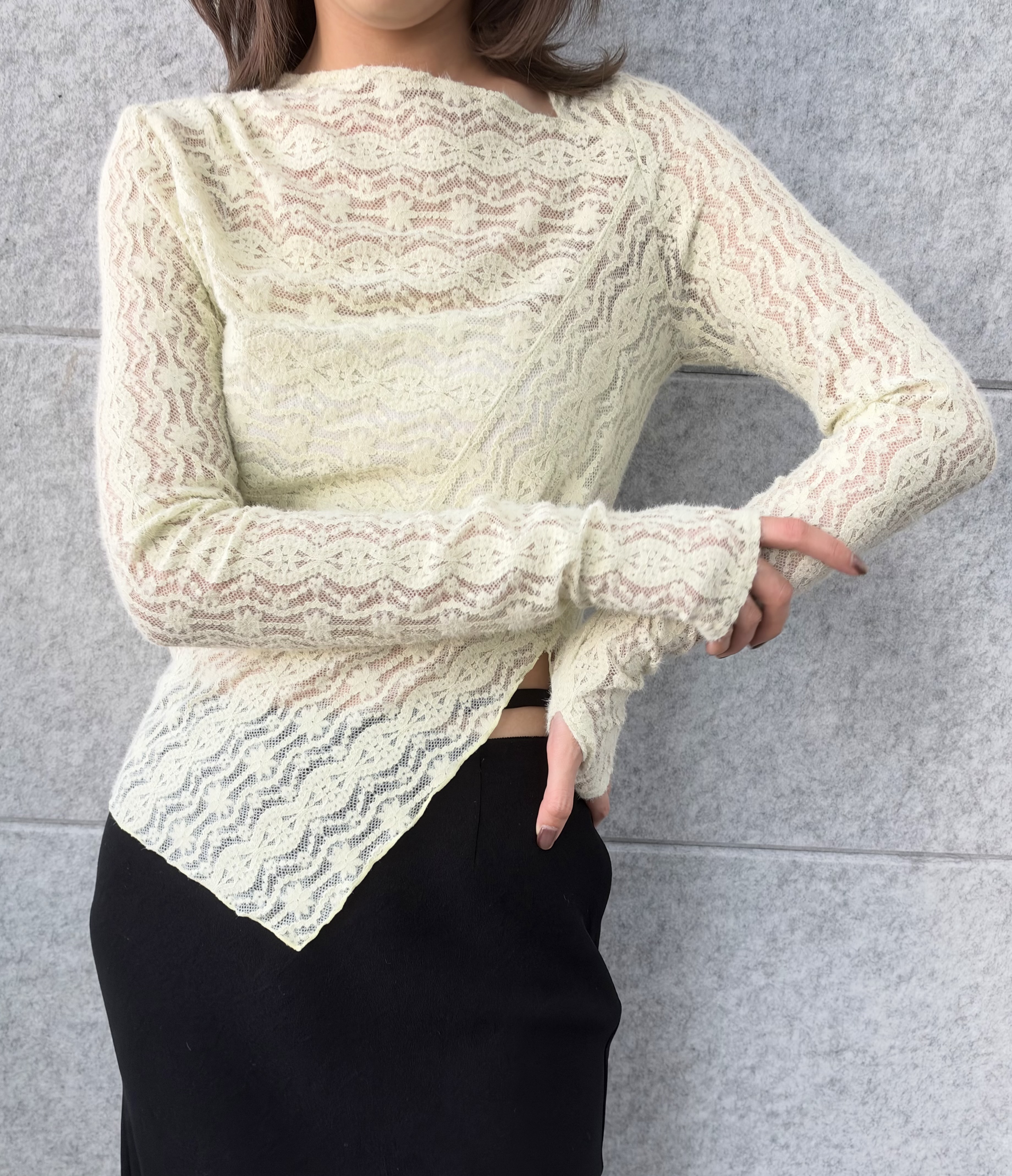 uchi__yamaさんの「CODE A｜veil lace asymmetry top」を使ったコーディネート