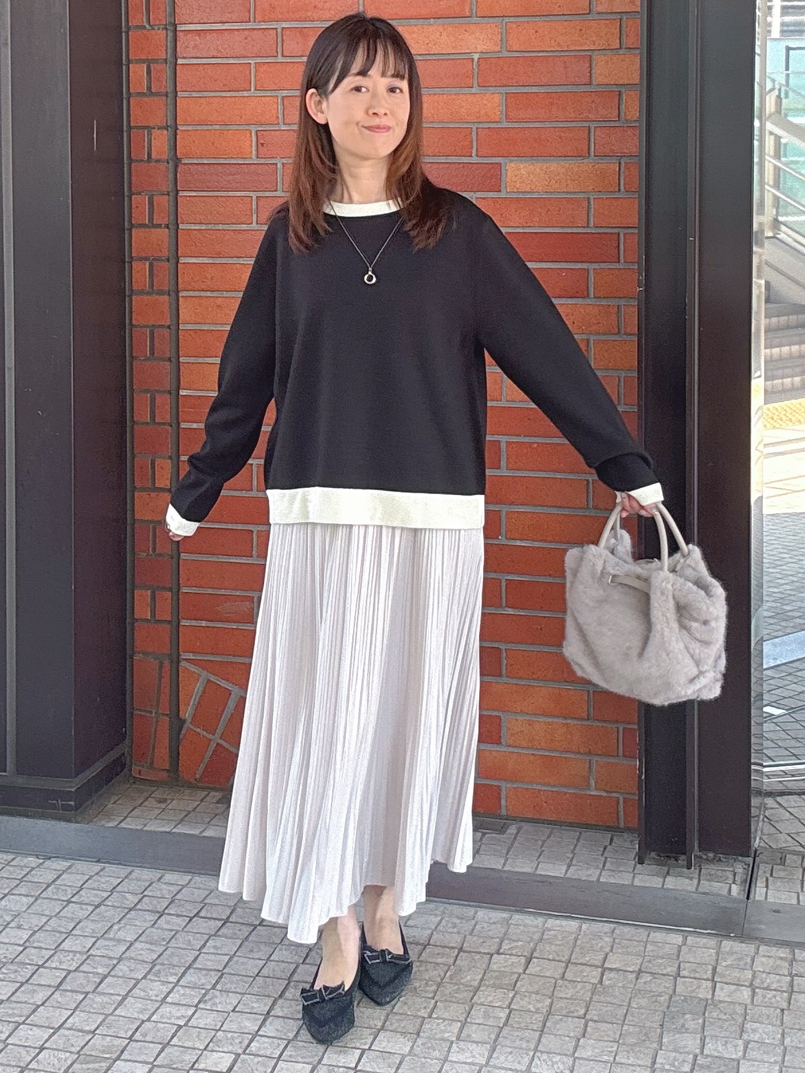 makiさんの「UNTITLED｜【アンサンブル可/上品映え】モールラインクルーネックニット」を使ったコーディネート
