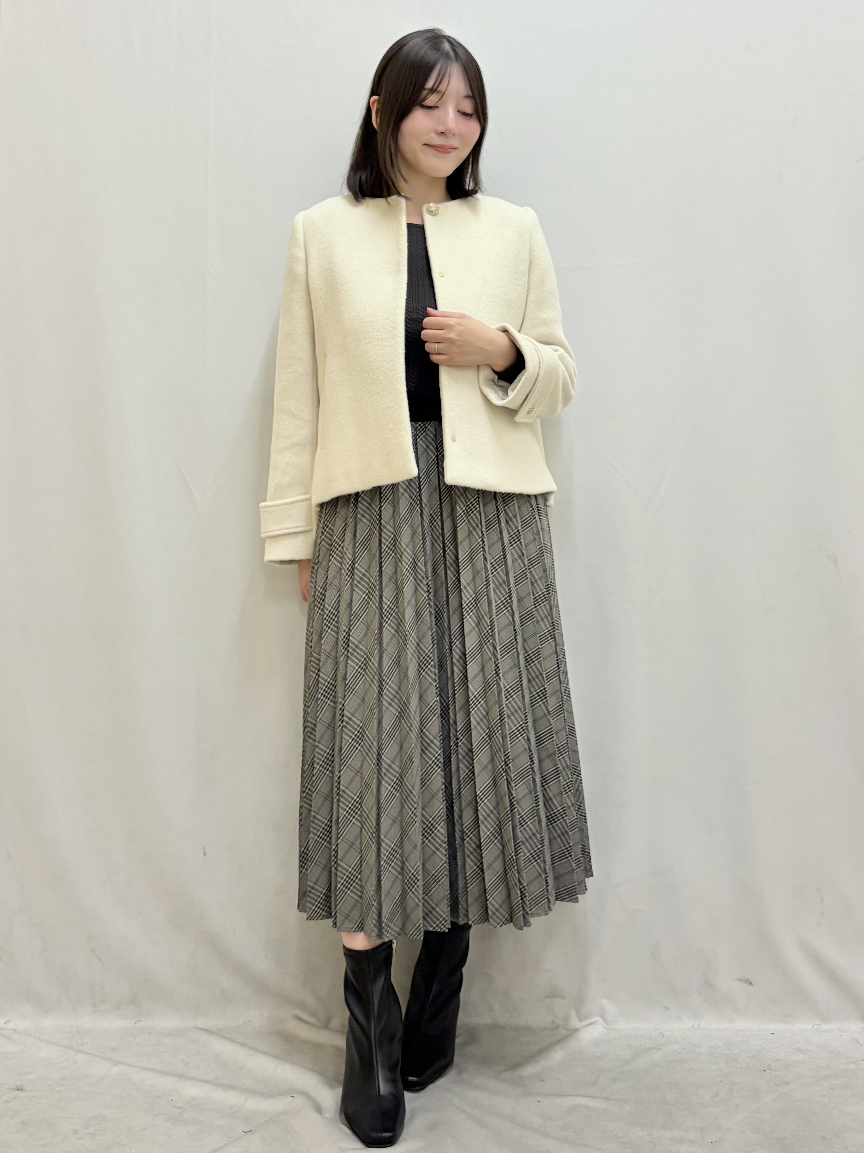 kasumiさんの「index｜【植草美幸先生が指南する好印象スタイル】カシミヤ混ノーカラーショートコート」を使ったコーディネート