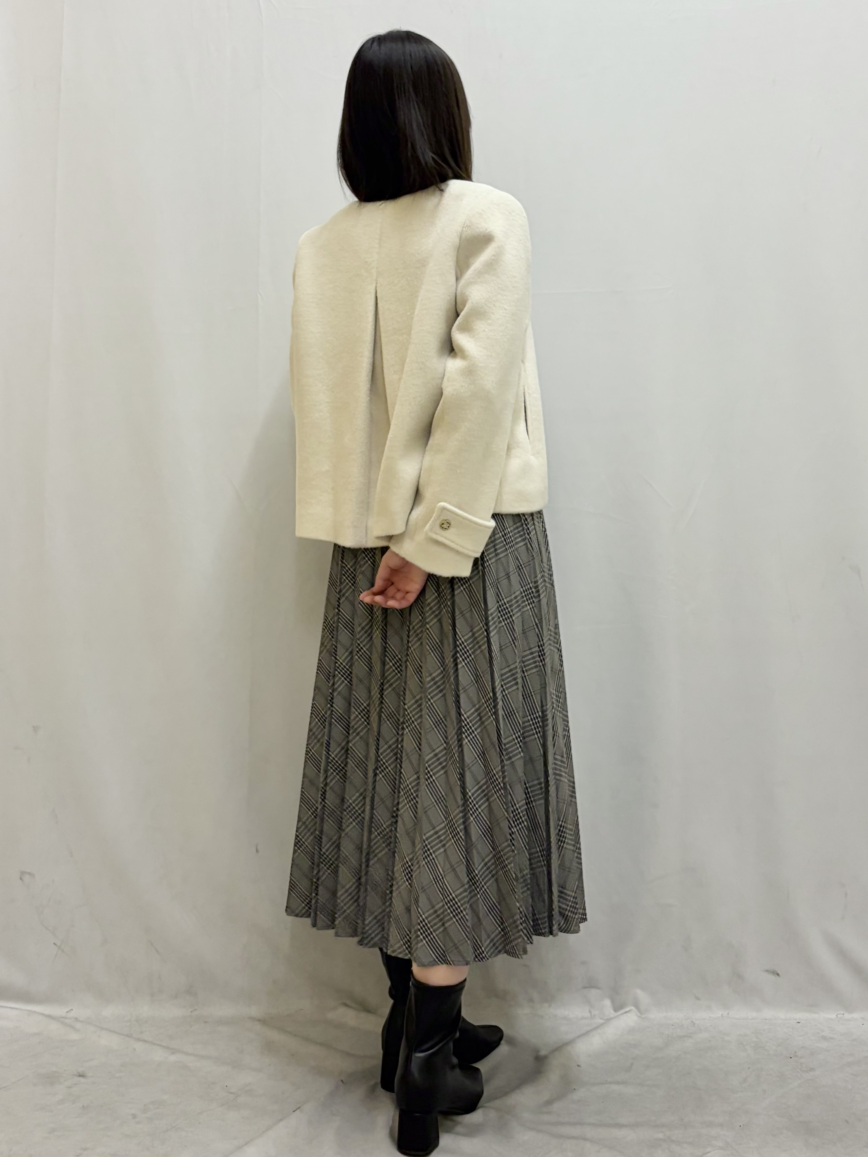 kasumiさんの「index｜【植草美幸先生が指南する好印象スタイル】カシミヤ混ノーカラーショートコート」を使ったコーディネート
