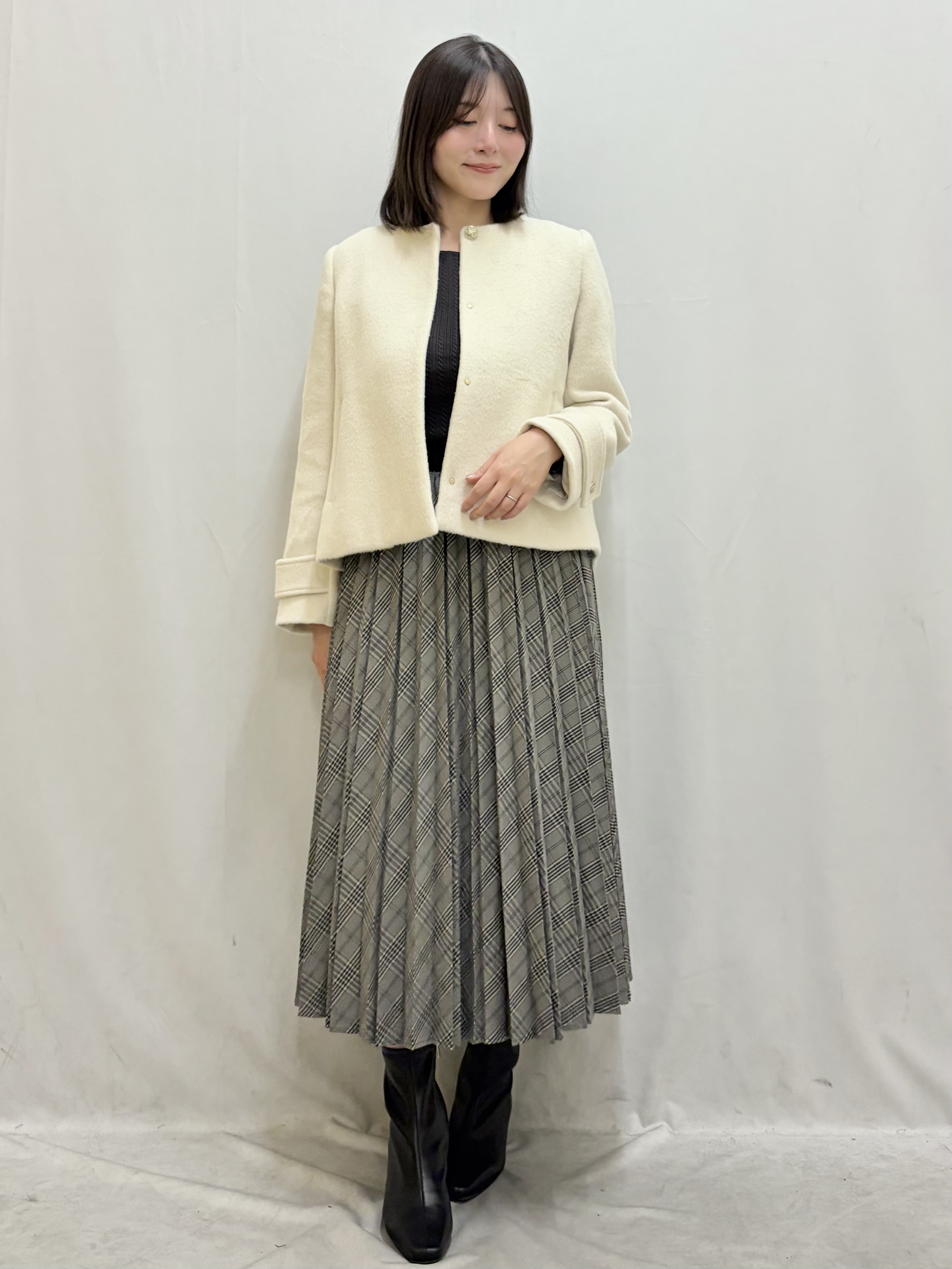 kasumiさんの「index｜【植草美幸先生が指南する好印象スタイル】カシミヤ混ノーカラーショートコート」を使ったコーディネート