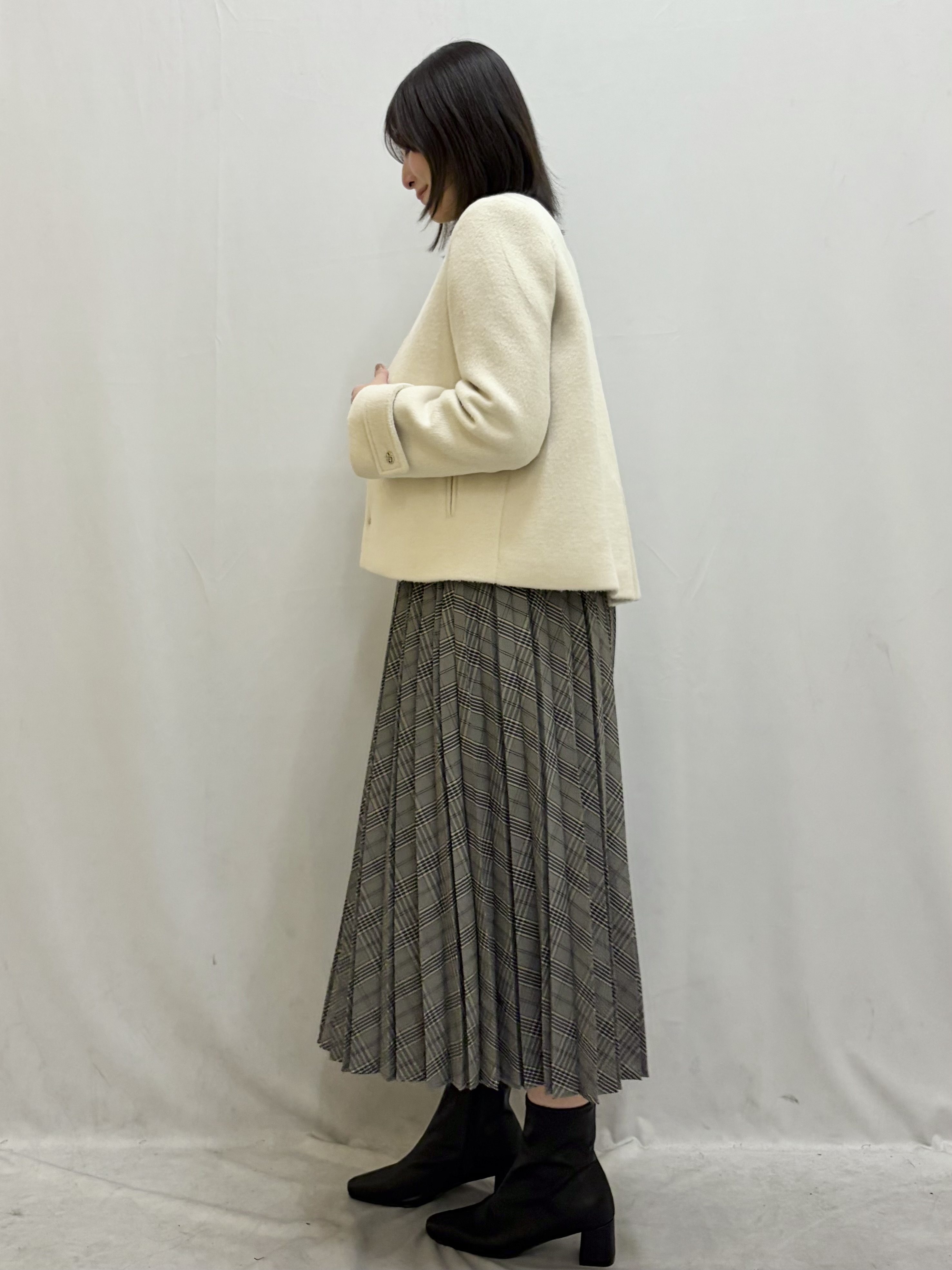 kasumiさんの「index｜【植草美幸先生が指南する好印象スタイル】カシミヤ混ノーカラーショートコート」を使ったコーディネート