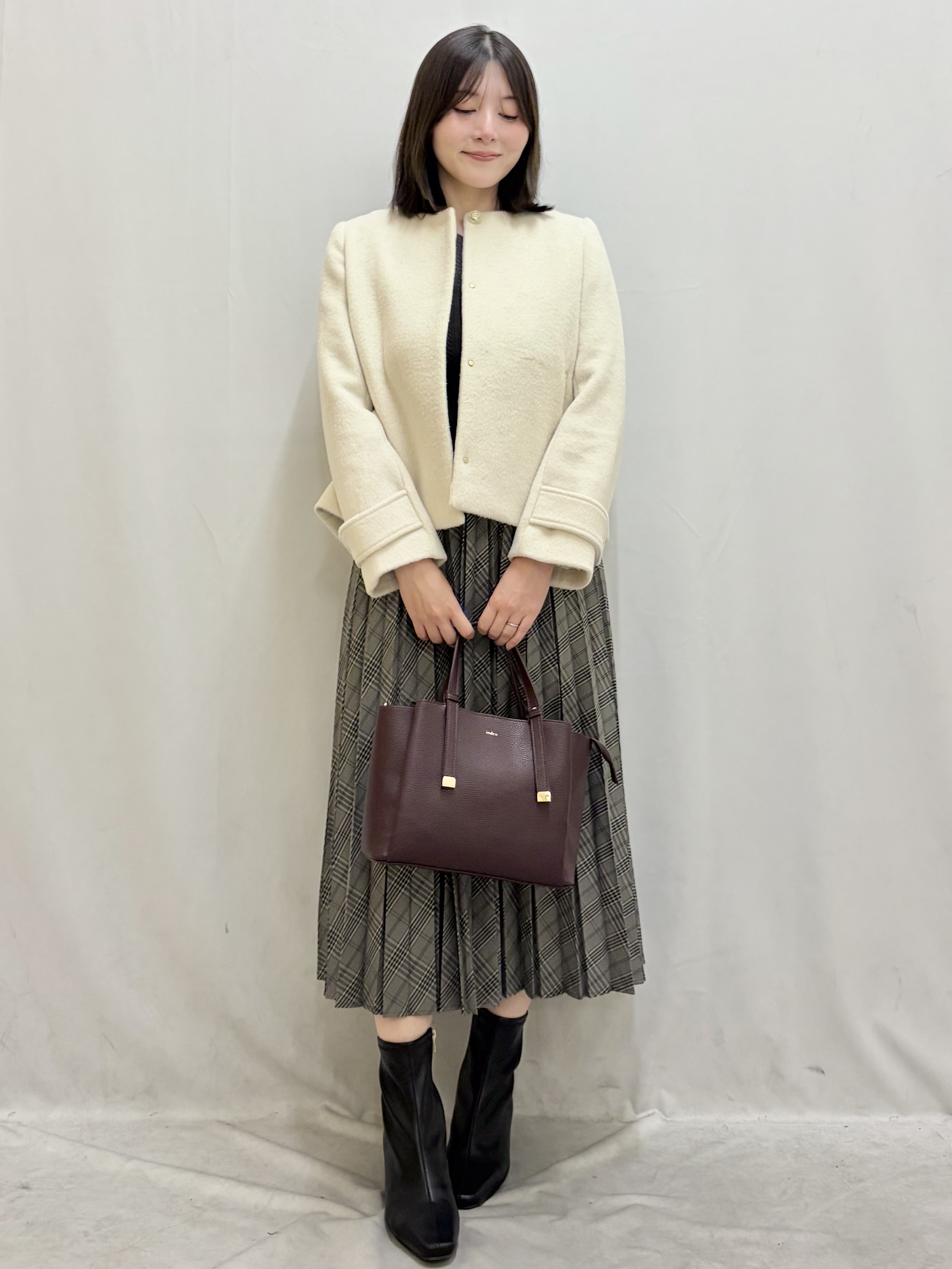 kasumiさんの「index｜【植草美幸先生が指南する好印象スタイル】カシミヤ混ノーカラーショートコート」を使ったコーディネート