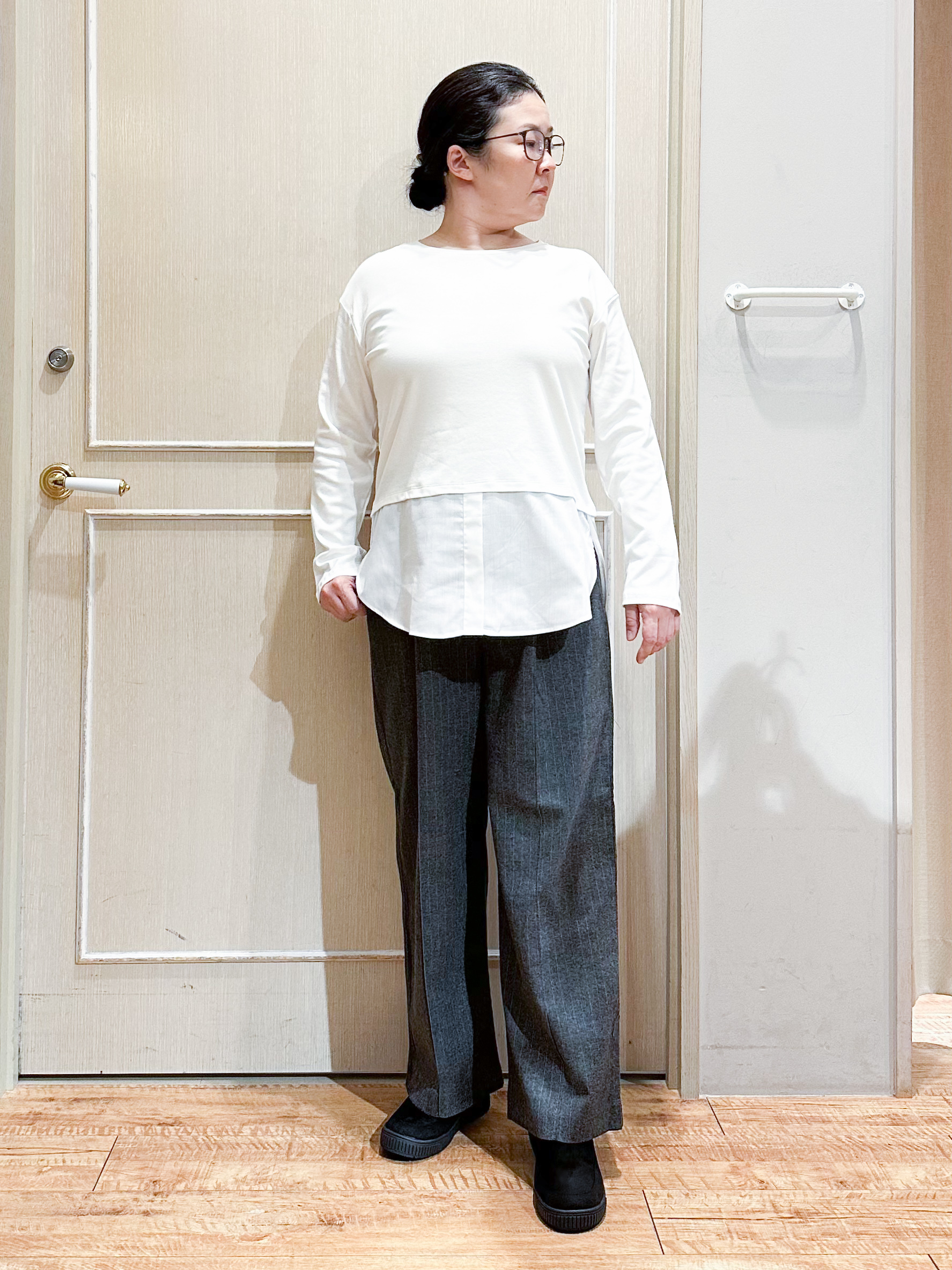 umeさんの「SHOO･LA･RUE｜【毛玉になりにくい/S-LL/洗濯機可/体型カバー】Vネックゆったりカーディガン」を使ったコーディネート