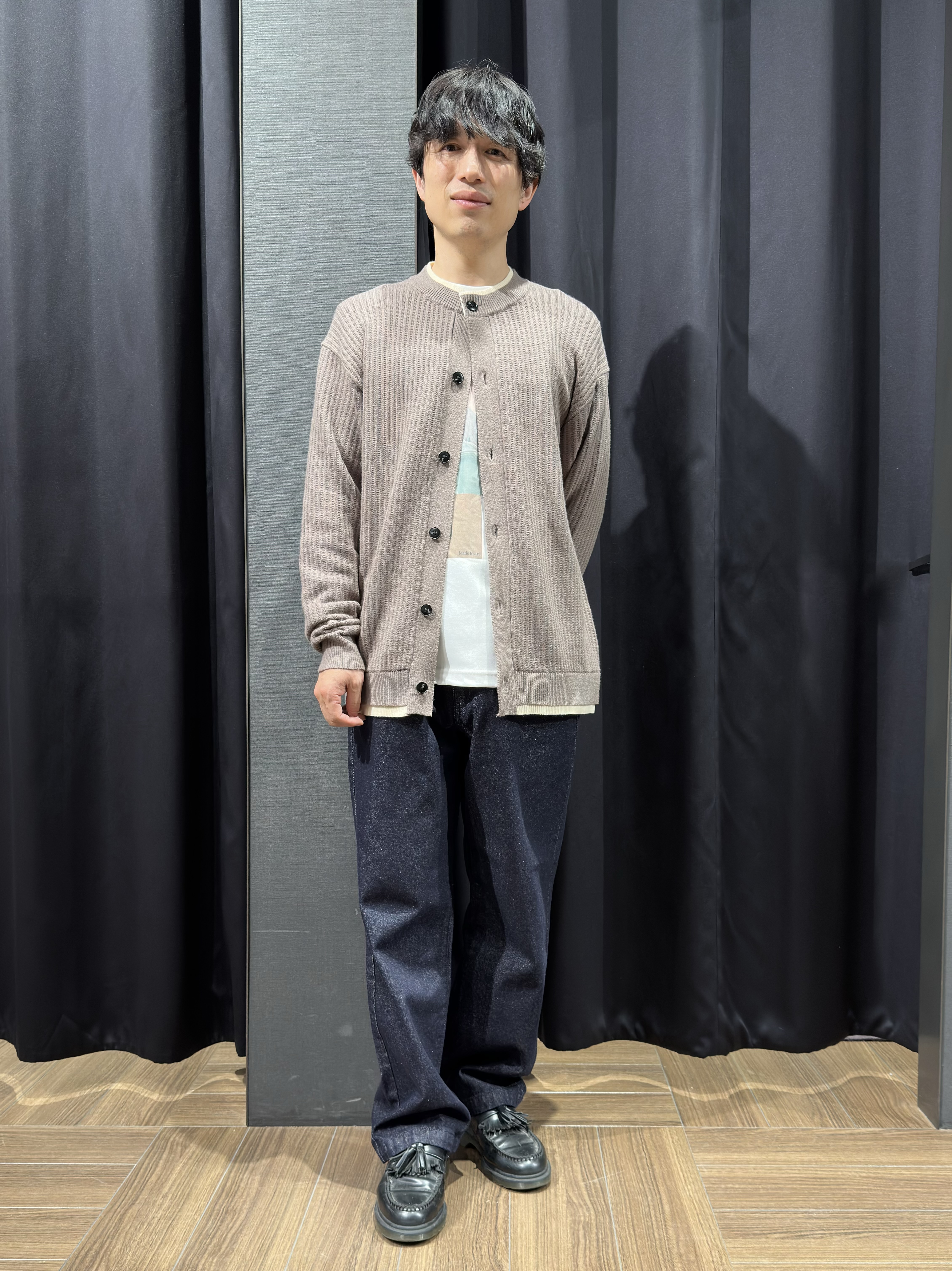 tomoyaさんの「THE SHOP TK｜レイヤードデザイン カーディガン」を使ったコーディネート