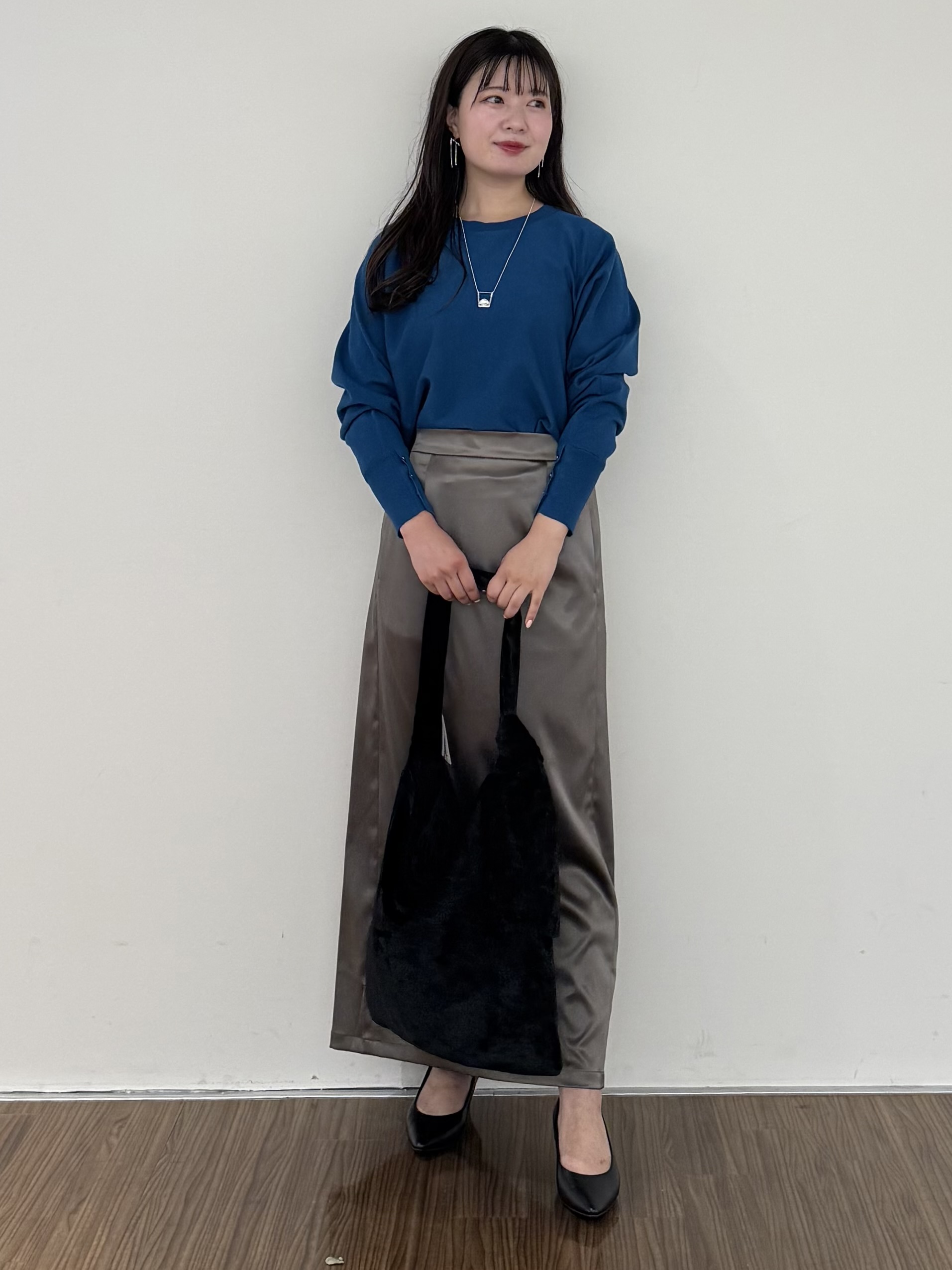 いくみさんの「INDIVI｜【選べる6色／ストレッチ◎】きれいめドルマンスリーブニット」を使ったコーディネート