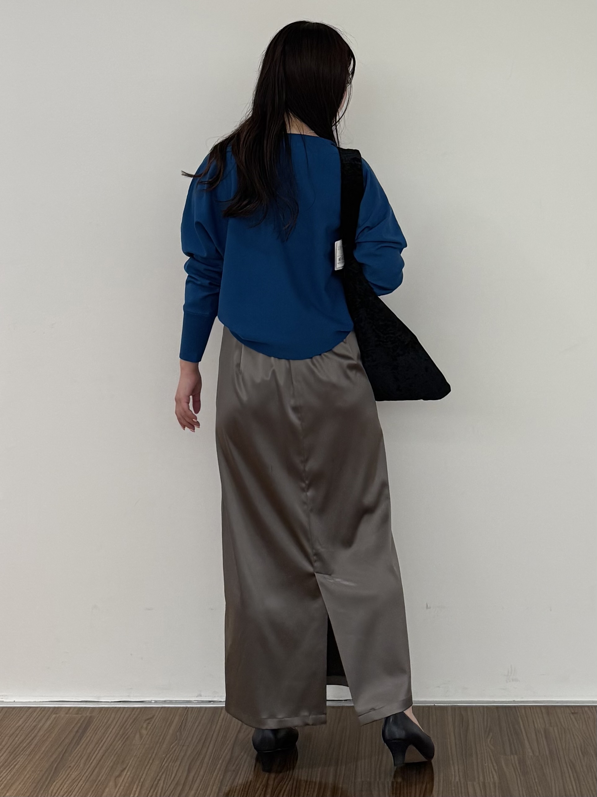 いくみさんの「INDIVI｜【選べる6色／ストレッチ◎】きれいめドルマンスリーブニット」を使ったコーディネート