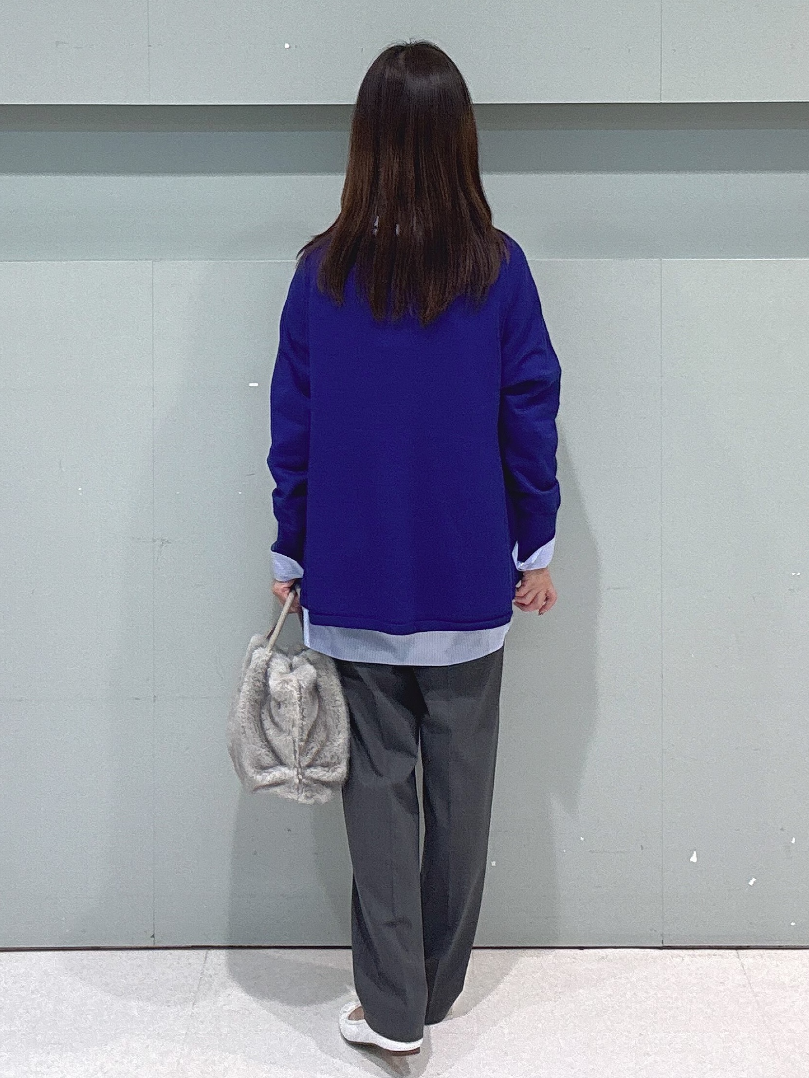 makiさんの「UNTITLED｜【きれいに体型カバー/8色展開】Aラインシルエットニットプルオーバー」を使ったコーディネート