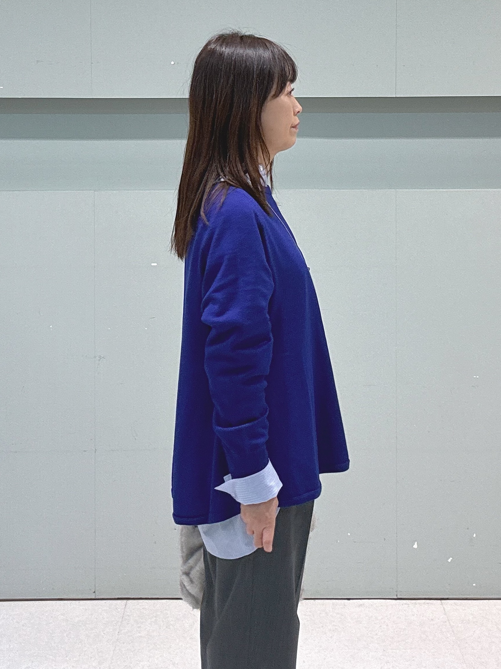 makiさんの「UNTITLED｜【きれいに体型カバー/8色展開】Aラインシルエットニットプルオーバー」を使ったコーディネート