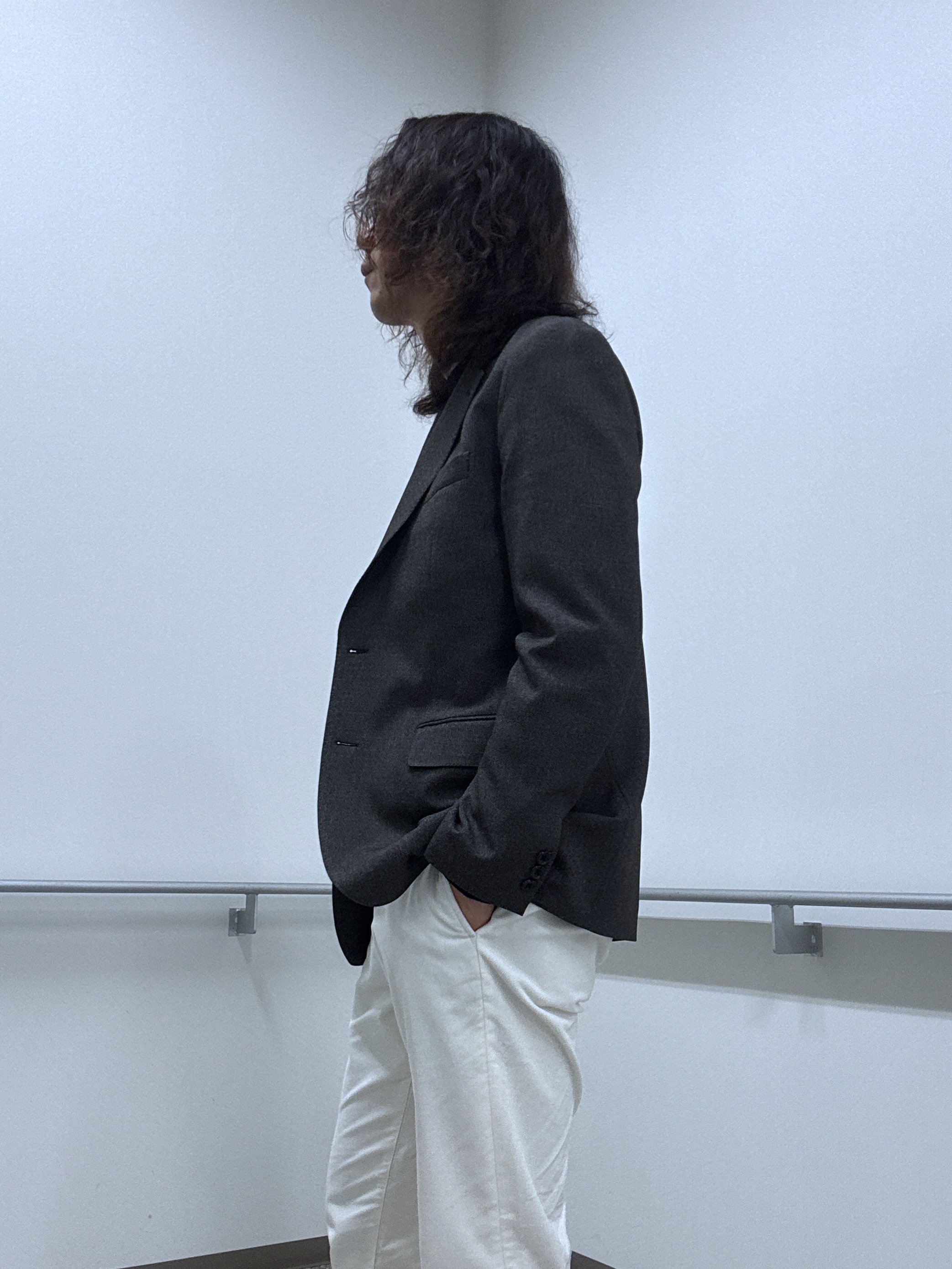 おーのさんの「TAKEO KIKUCHI｜ウールライクキャットフット ジャケット」を使ったコーディネート