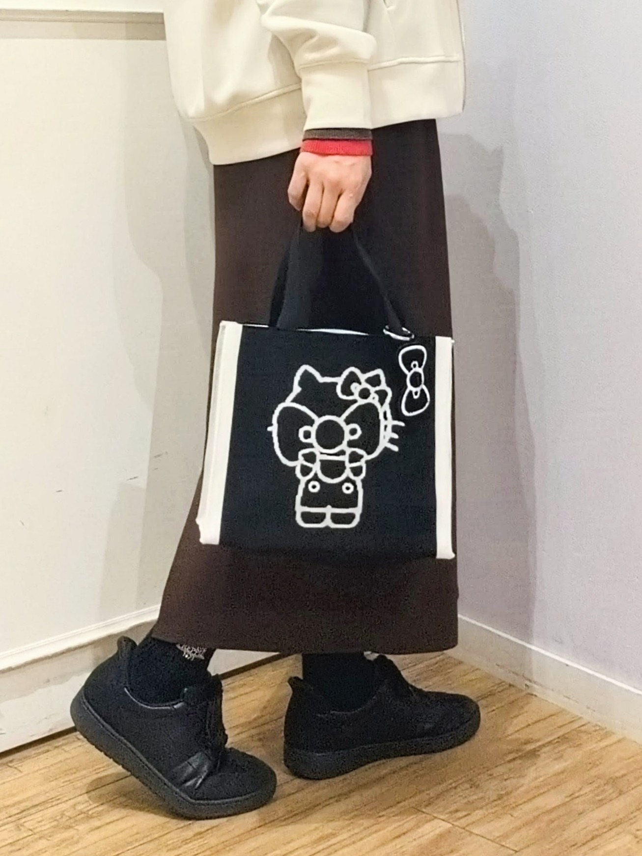miomioさんの「SHOO･LA･RUE｜【洗濯機可/S-LL】配色がアクセントに。スウェットライクニット」を使ったコーディネート
