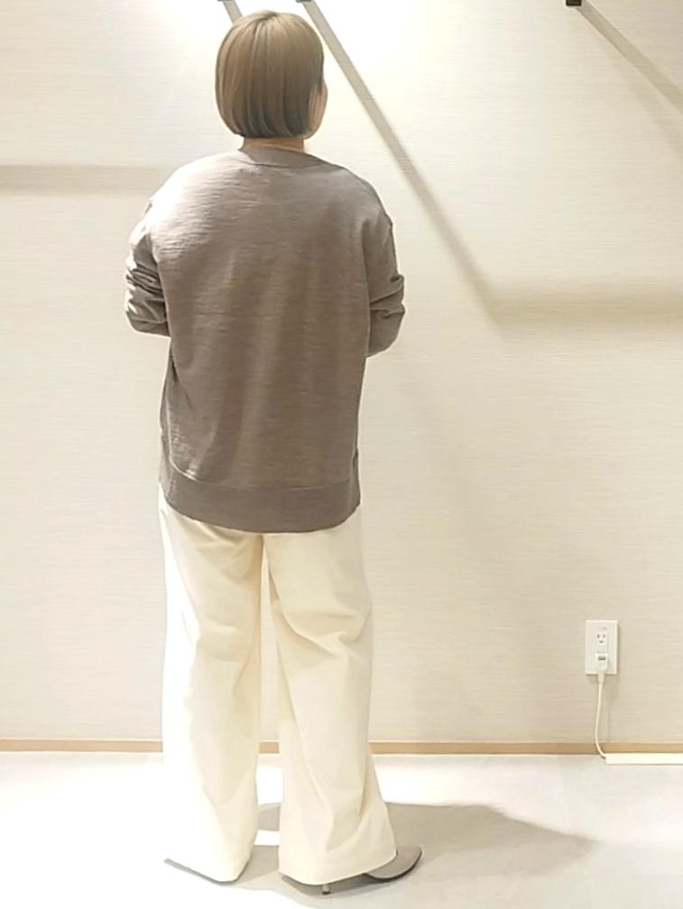 s u g iさんの「UNTITLED｜【アンサンブル可/秋羽織り/通勤】シルクウールカシミヤカーディガン」を使ったコーディネート