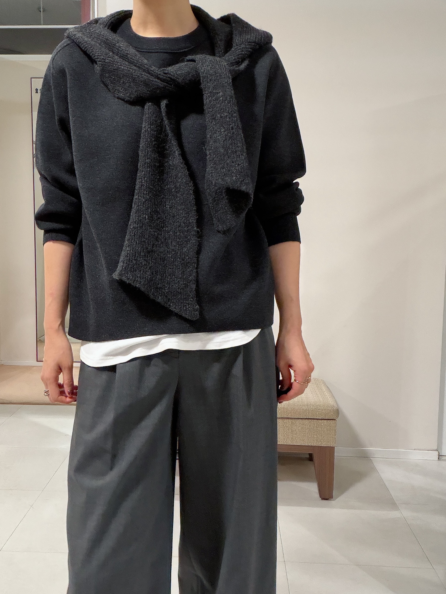 IWAMOさんの「UNTITLED｜【きれいめカジュアル】スウェットライクニットプルオーバー」を使ったコーディネート