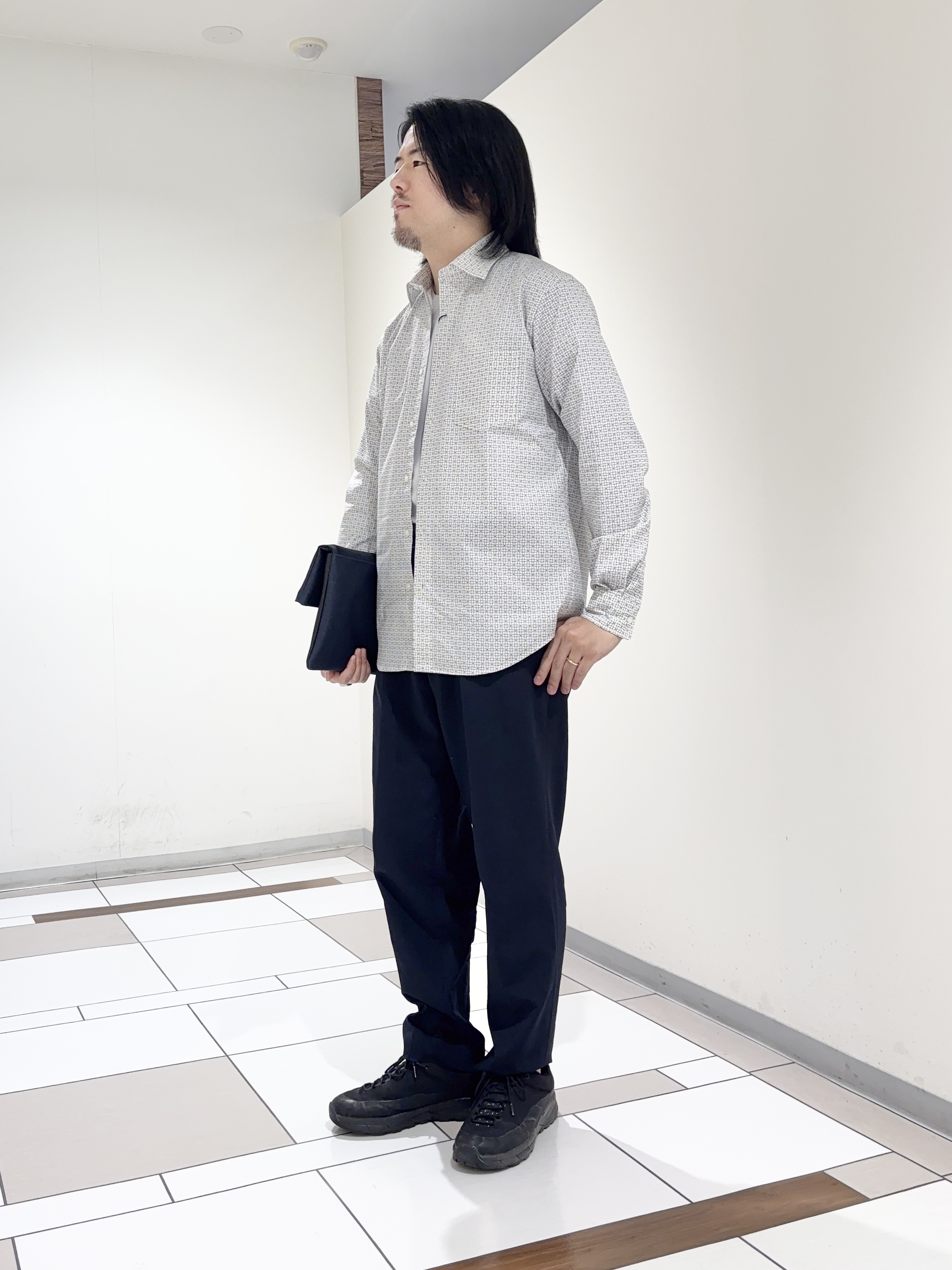 及川さんの「TAKEO KIKUCHI｜【Made in JAPAN】 小紋プリント シャツ」を使ったコーディネート