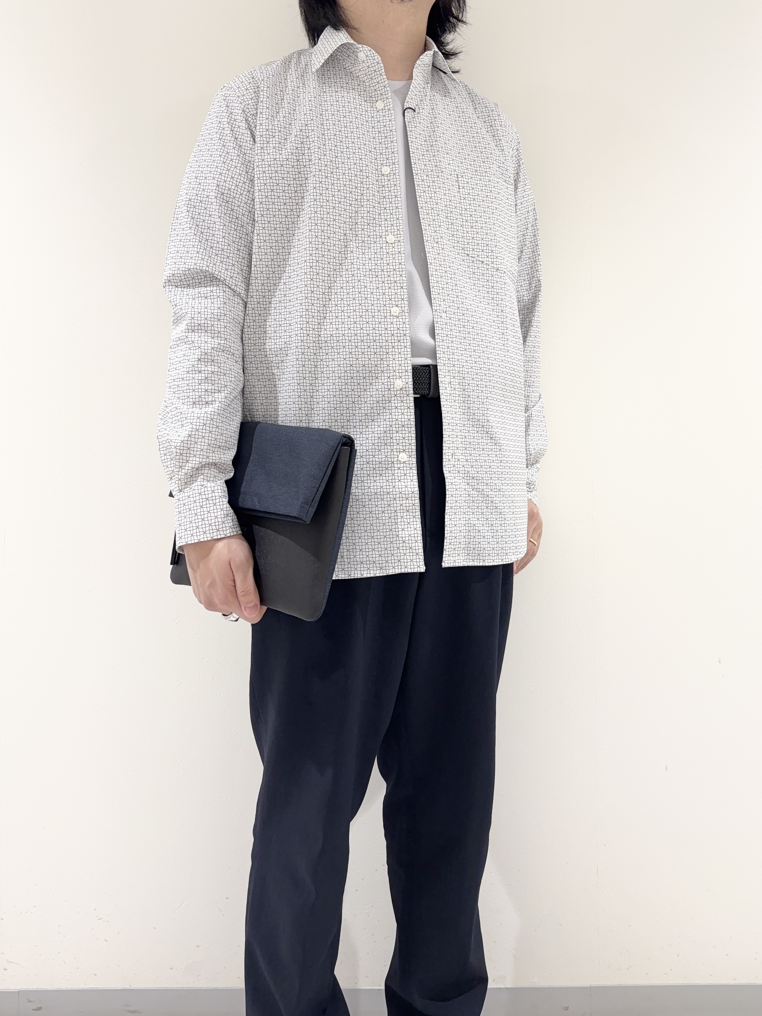 及川さんの「TAKEO KIKUCHI｜【Made in JAPAN】 小紋プリント シャツ」を使ったコーディネート
