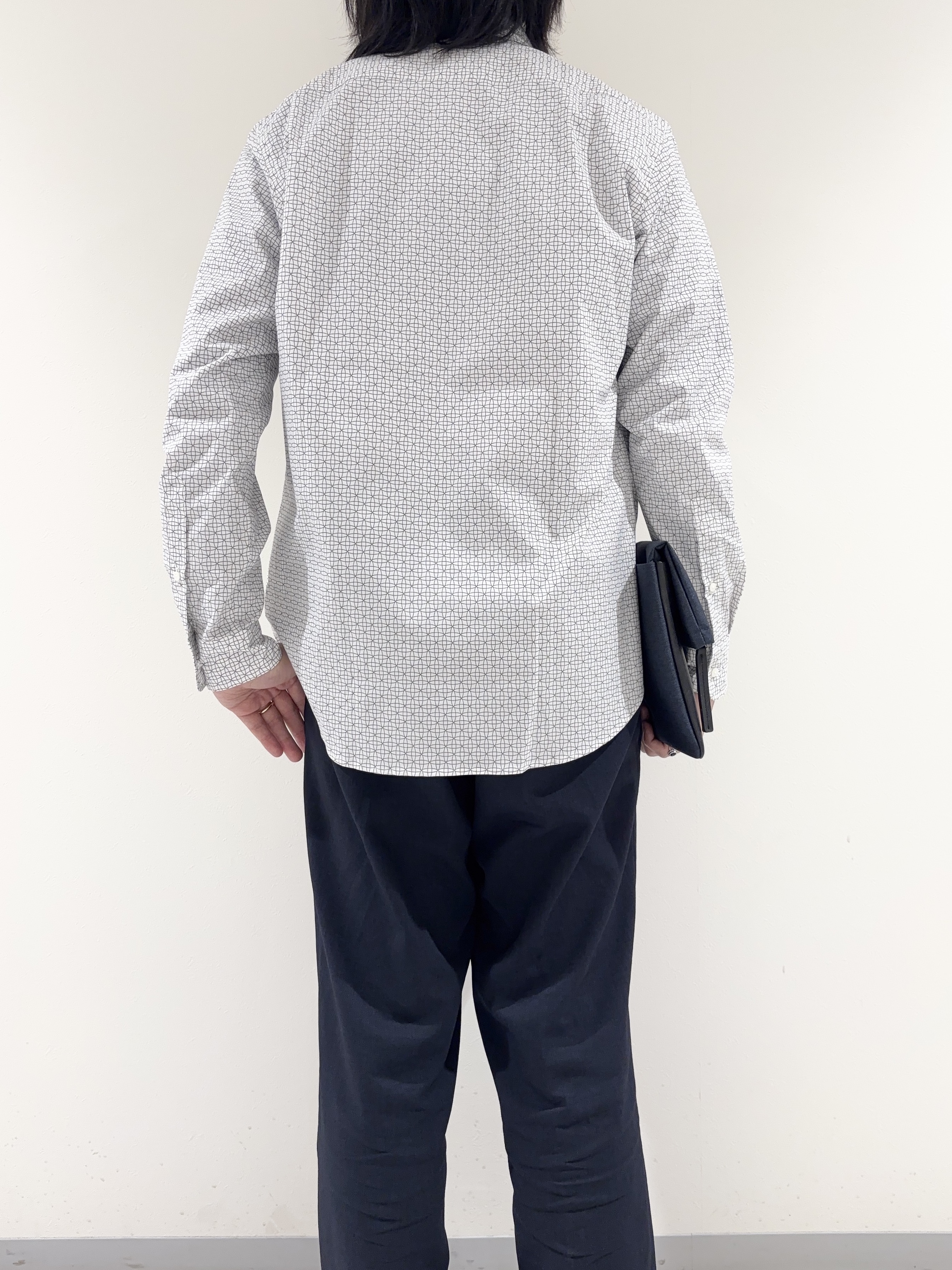 及川さんの「TAKEO KIKUCHI｜【Made in JAPAN】 小紋プリント シャツ」を使ったコーディネート