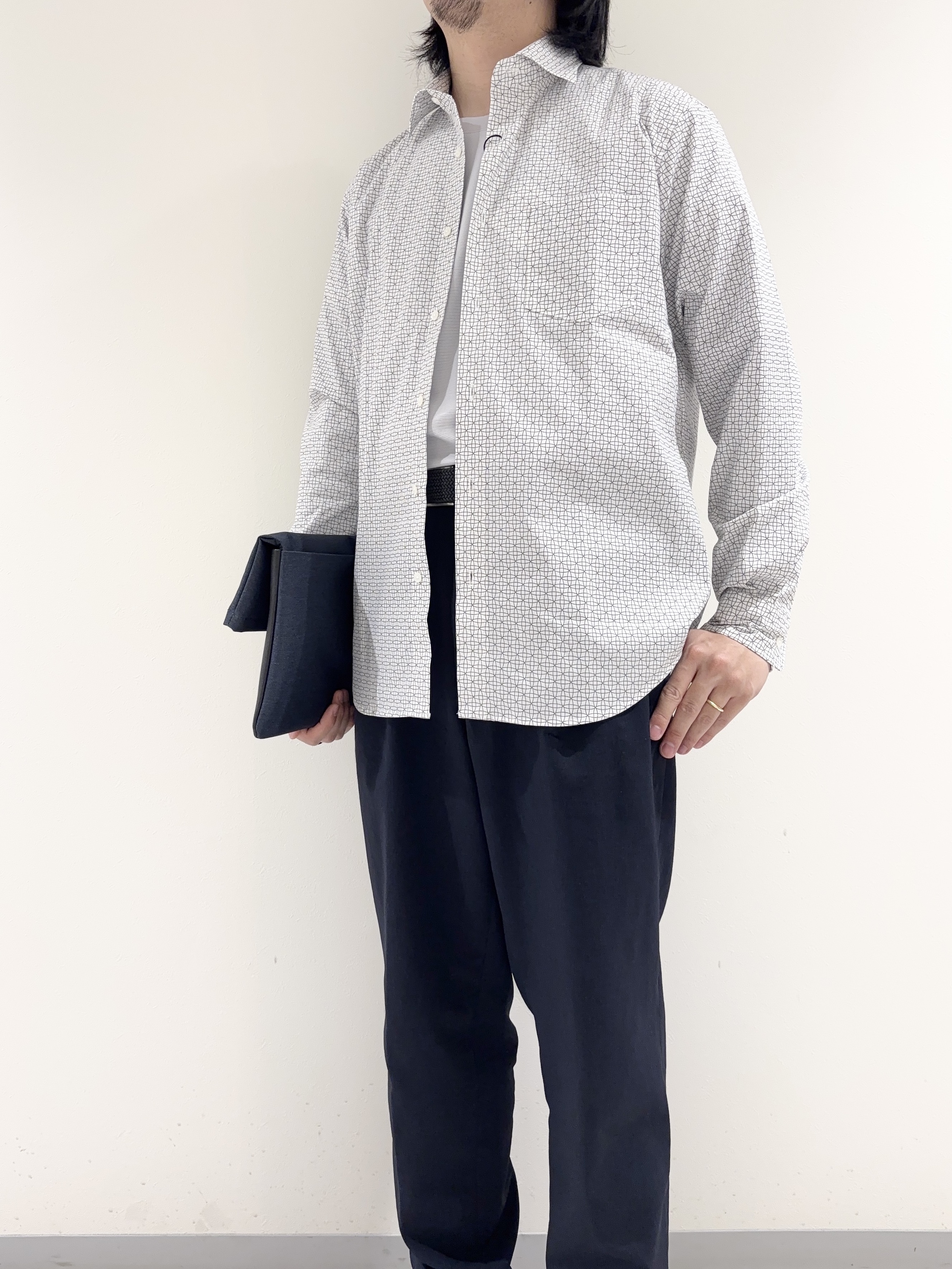 及川さんの「TAKEO KIKUCHI｜【Made in JAPAN】 小紋プリント シャツ」を使ったコーディネート