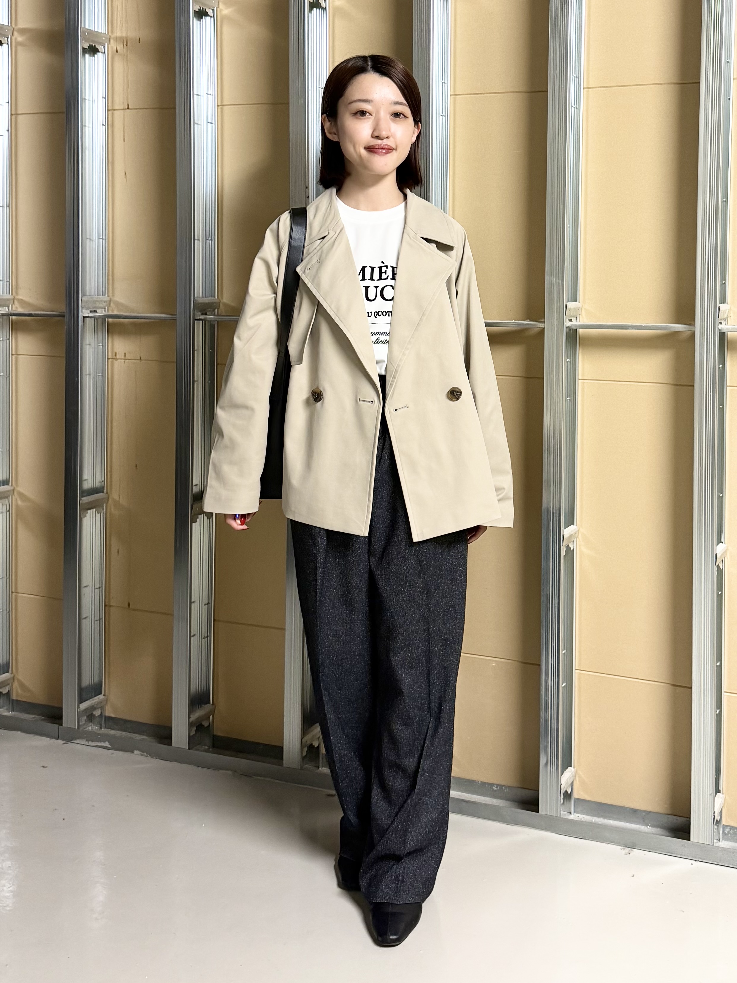 sahoさんの「THE SHOP TK｜羽織るだけでこなれ見え ショートトレンチコート」を使ったコーディネート