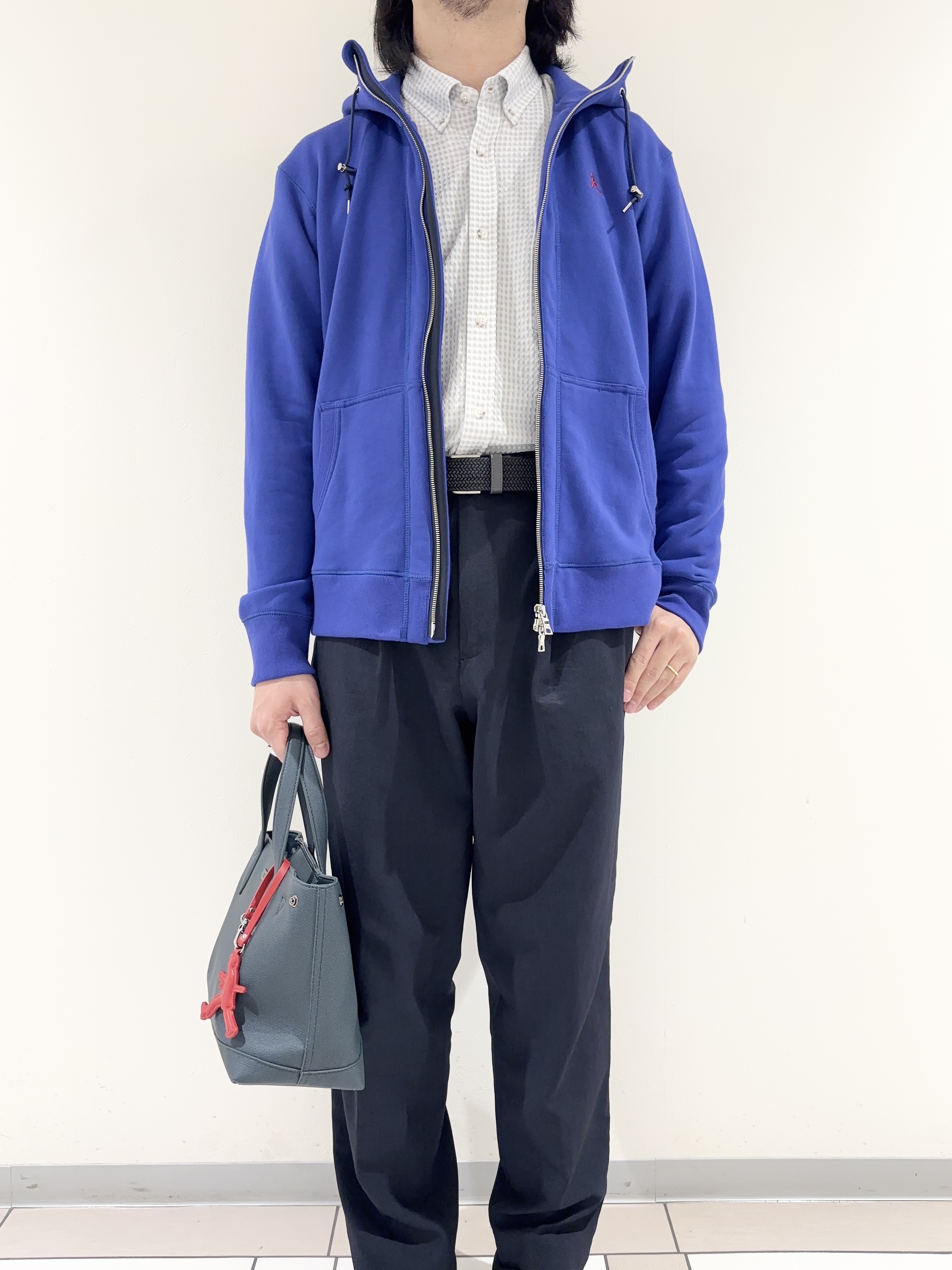 及川さんの「TAKEO KIKUCHI｜【BOWLER HAT LABEL】ジップアップ スウェットパーカー」を使ったコーディネート