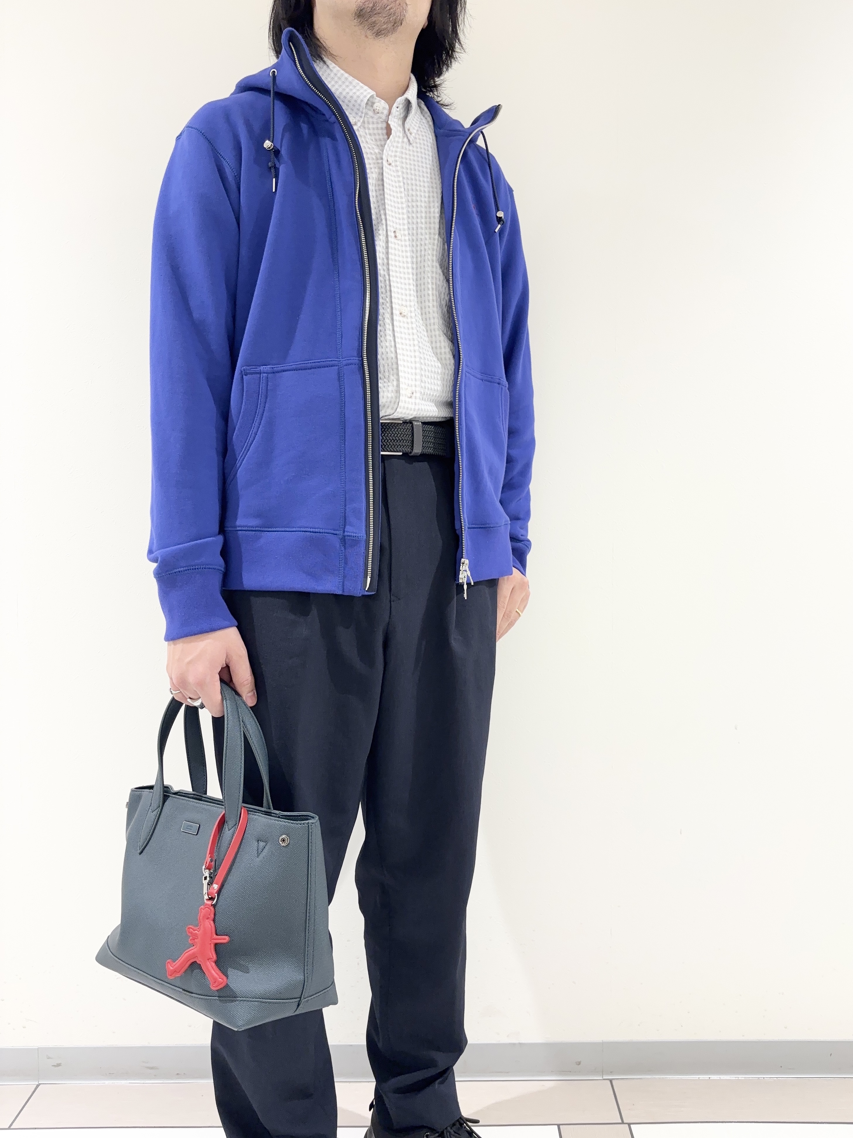 及川さんの「TAKEO KIKUCHI｜【BOWLER HAT LABEL】ジップアップ スウェットパーカー」を使ったコーディネート