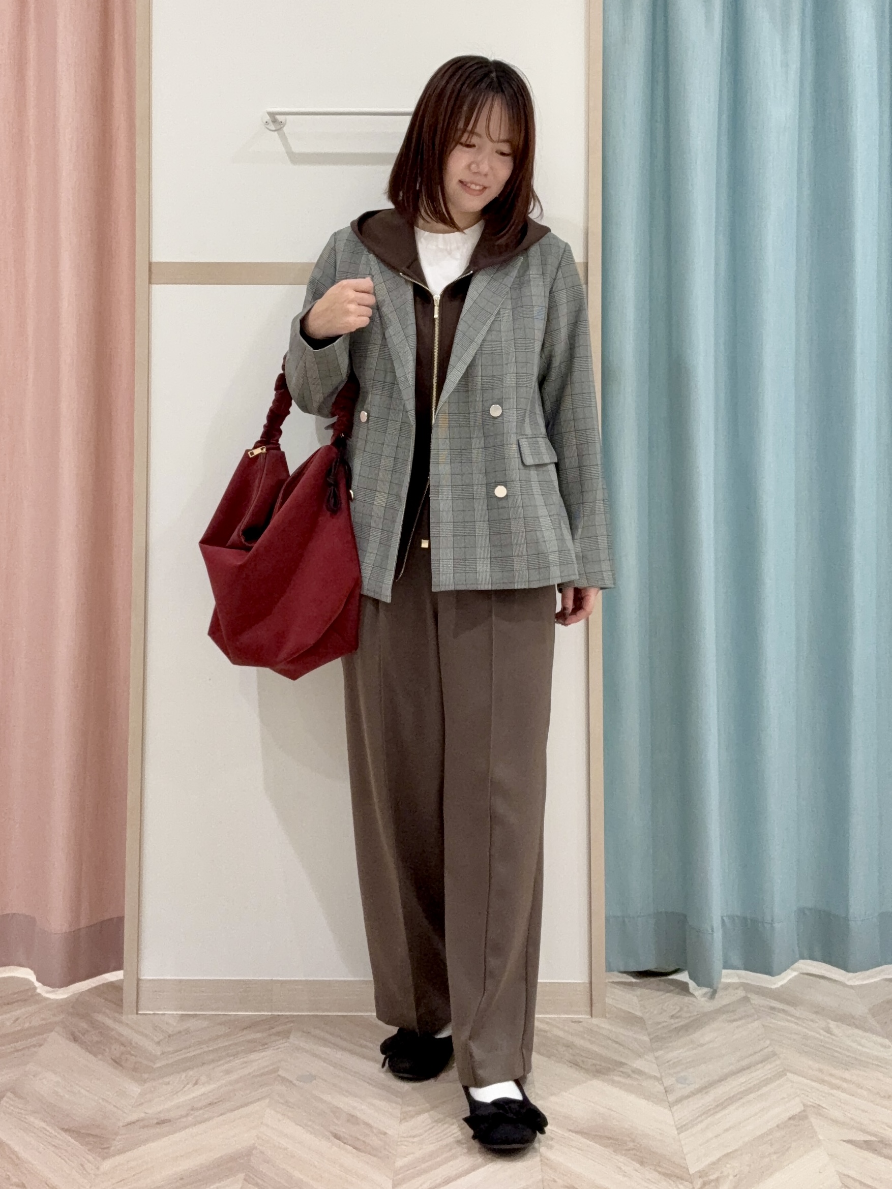 kさんの「SHOO･LA･RUE｜【セットアップ可/洗濯後しわになりにくい】ウールフィール ダブルジャケット」を使ったコーディネート