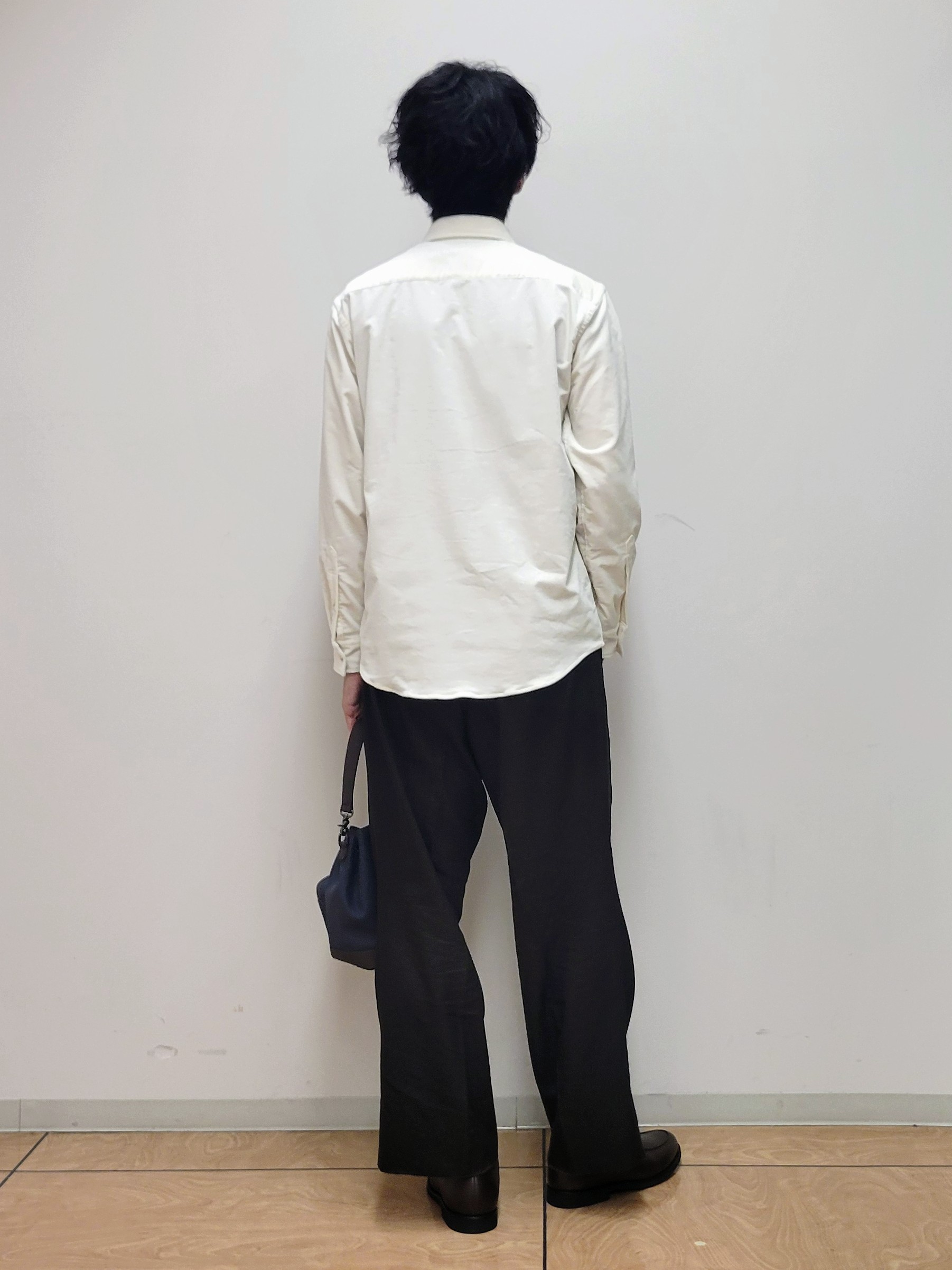 piroyaさんの「TAKEO KIKUCHI｜ストレッチ コーデュロイ シャツ」を使ったコーディネート